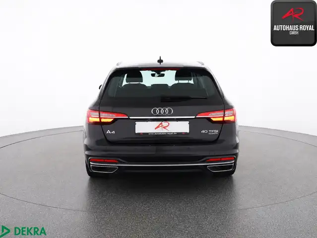 Audi A4 view 4