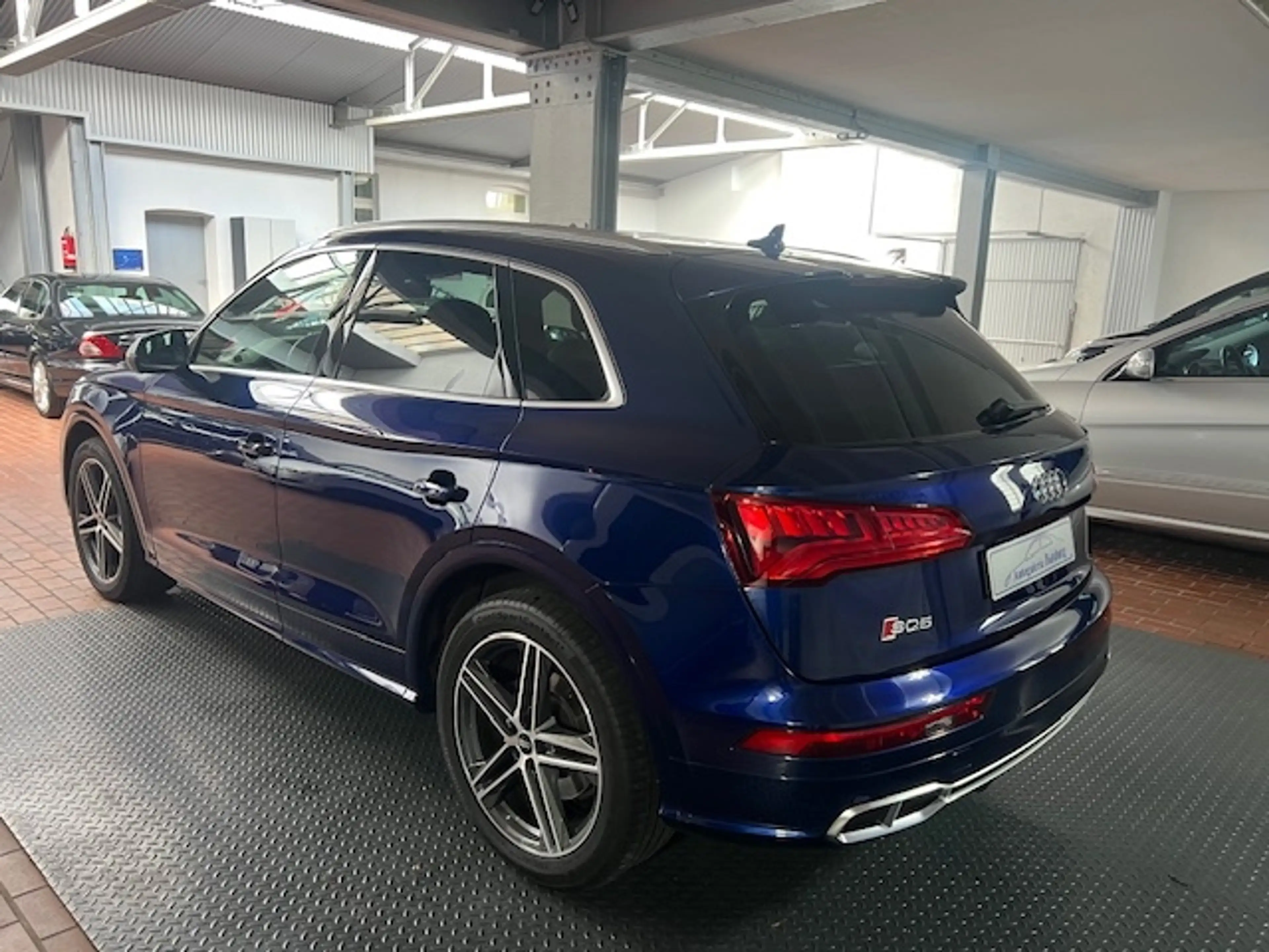 Audi SQ5 3.0 TDI quattro StandHZG AHK Carbon Kamera Luft AD — photo 7