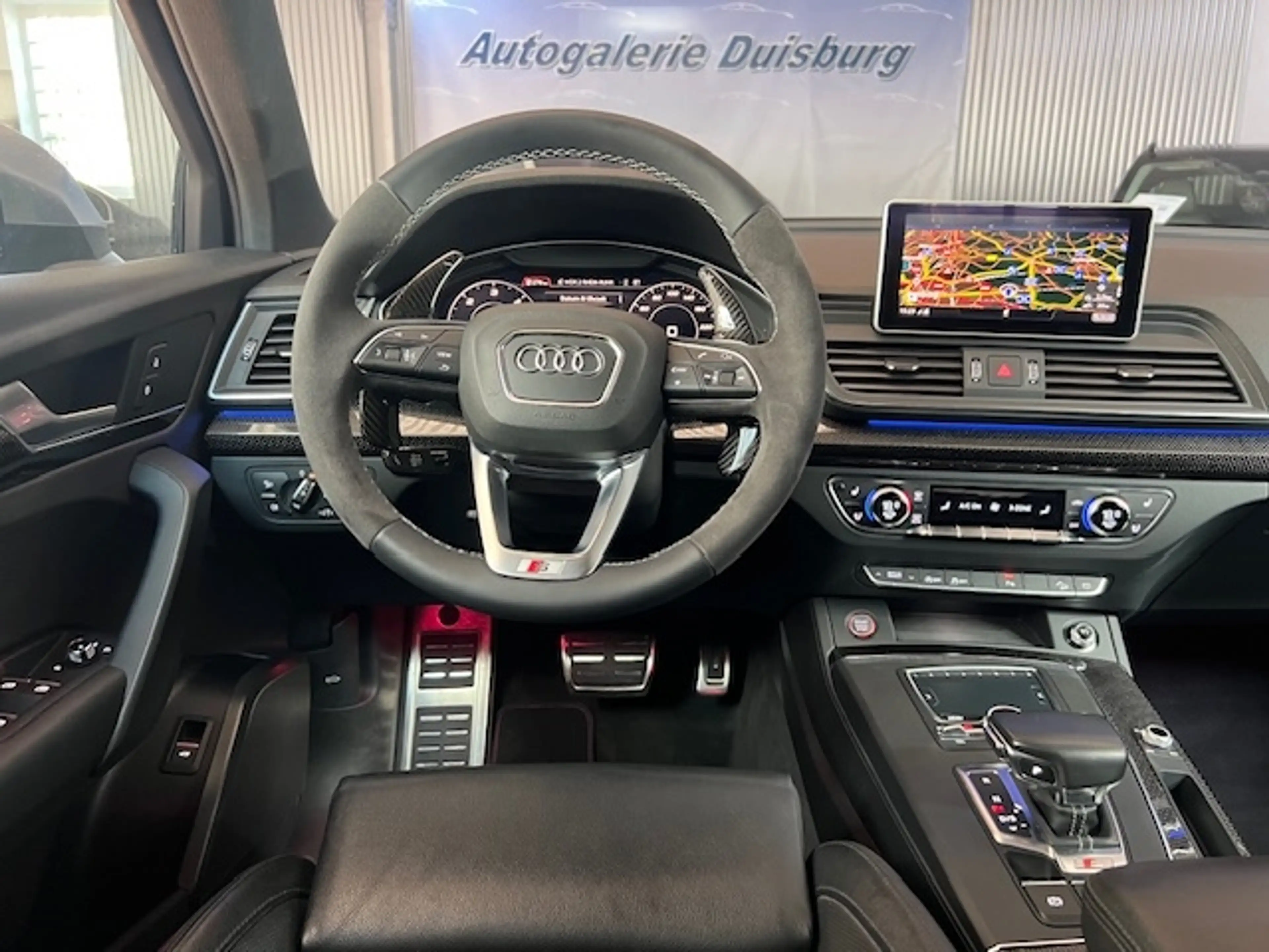 Audi SQ5 3.0 TDI quattro StandHZG AHK Carbon Kamera Luft AD — photo 9