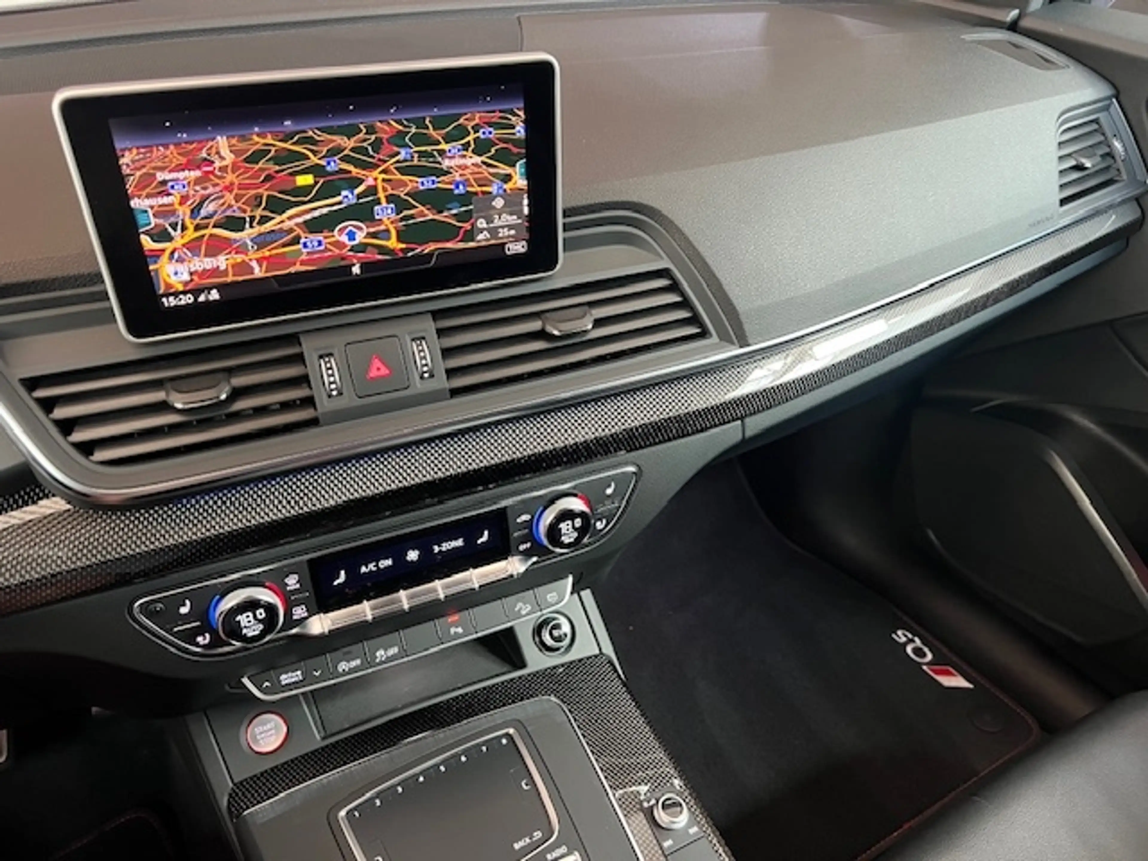 Audi SQ5 3.0 TDI quattro StandHZG AHK Carbon Kamera Luft AD — photo 12