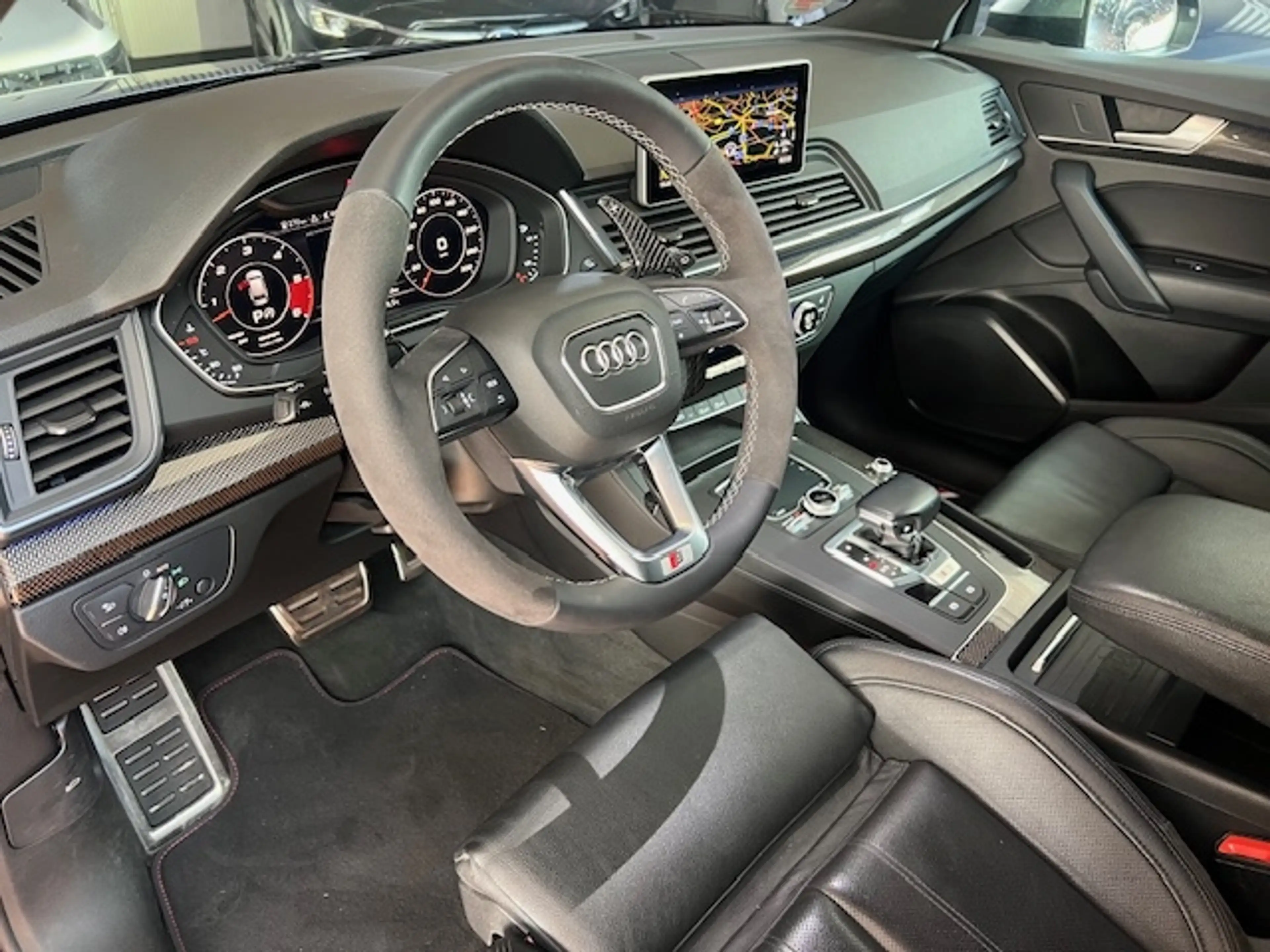 Audi SQ5 3.0 TDI quattro StandHZG AHK Carbon Kamera Luft AD — photo 15