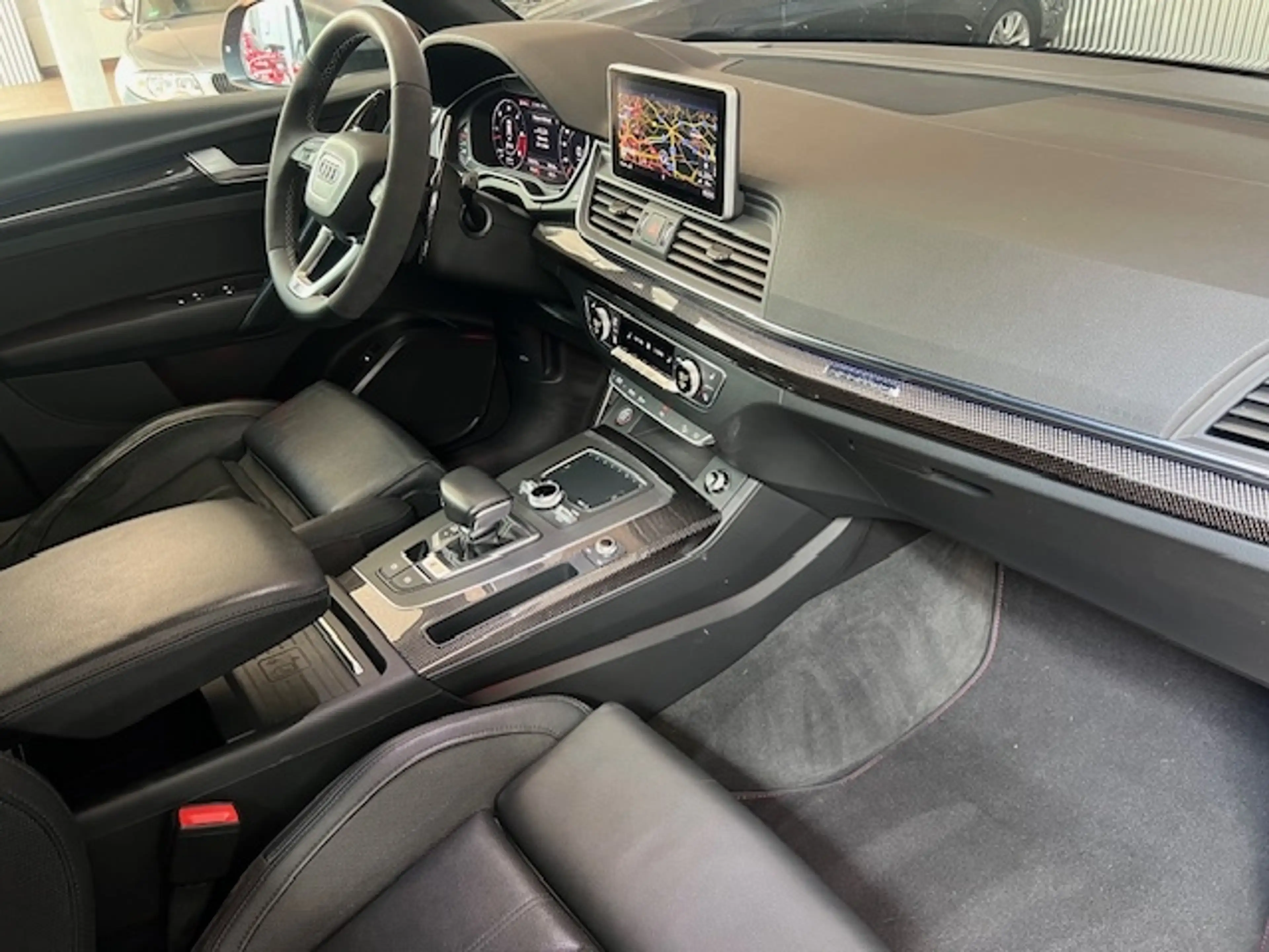 Audi SQ5 3.0 TDI quattro StandHZG AHK Carbon Kamera Luft AD — photo 10