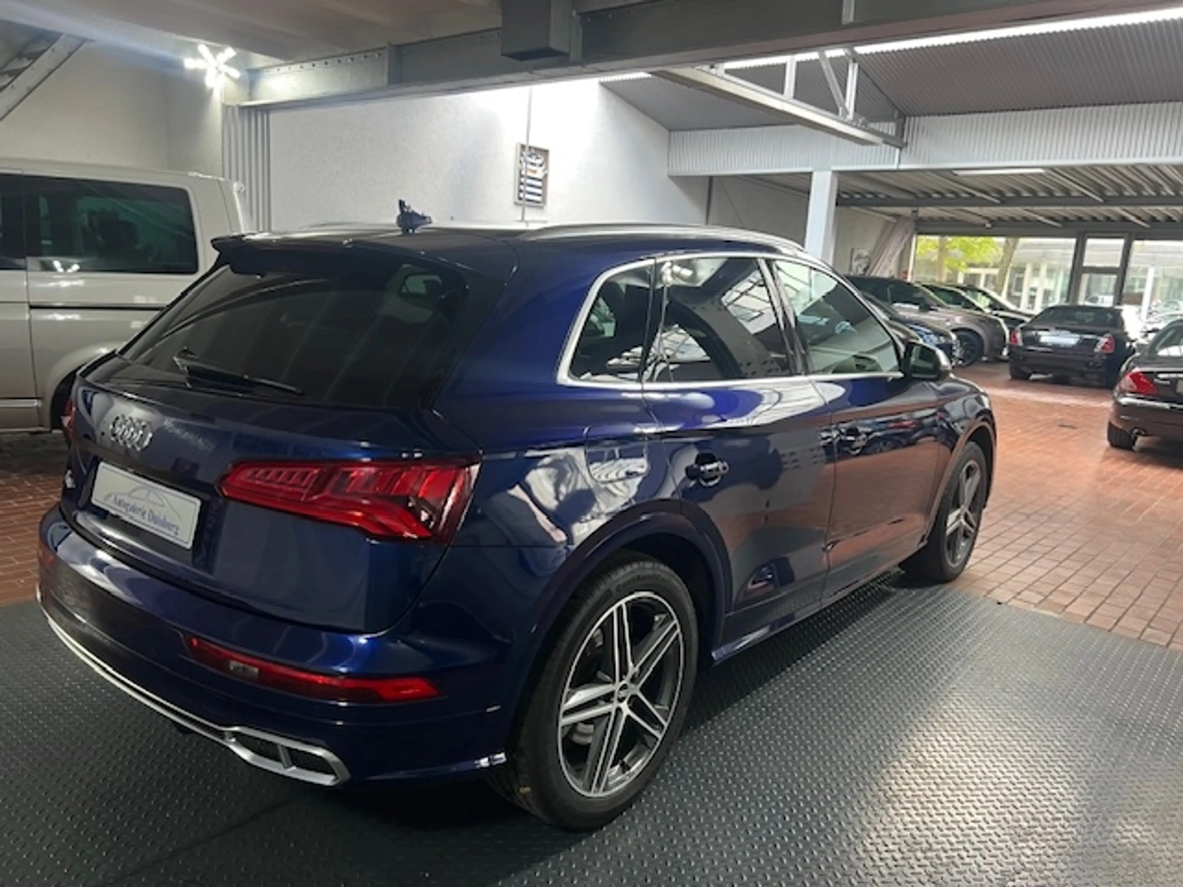 Audi SQ5 3.0 TDI quattro StandHZG AHK Carbon Kamera Luft AD — photo 8