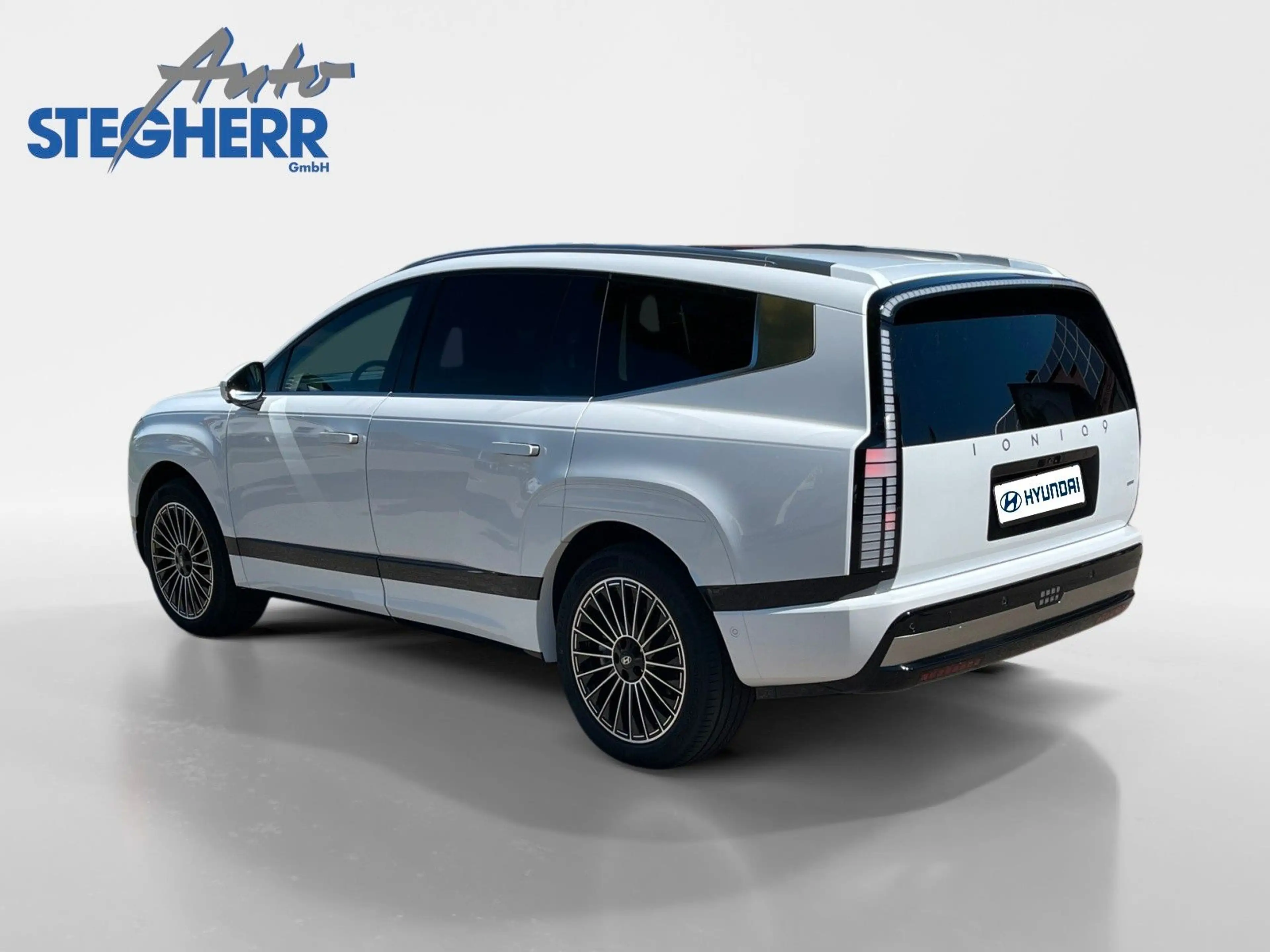 Hyundai IONIQ 9 226 kW 4WD Uniq Panoramadach — photo 3