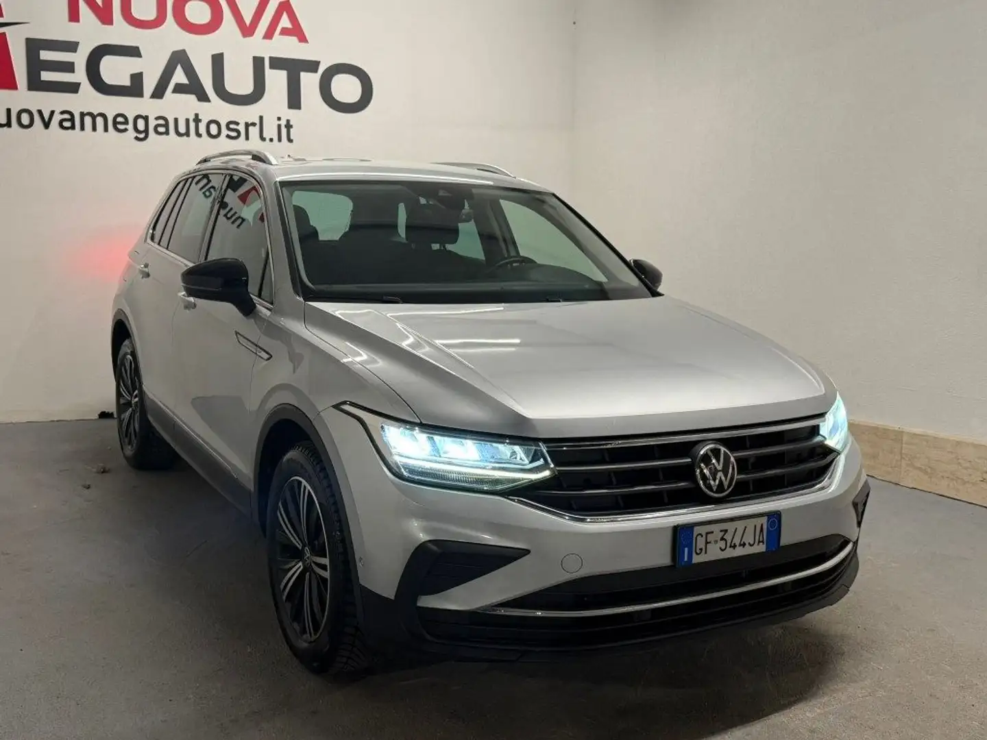 Volkswagen Tiguan 2.0 TDI 150 CV DSG Life Grigio - 2