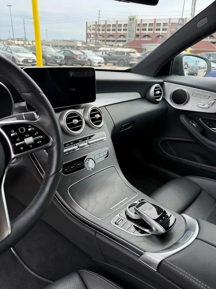 Mercedes-Benz C-Class снимка Mercedes-Benz C-Class
