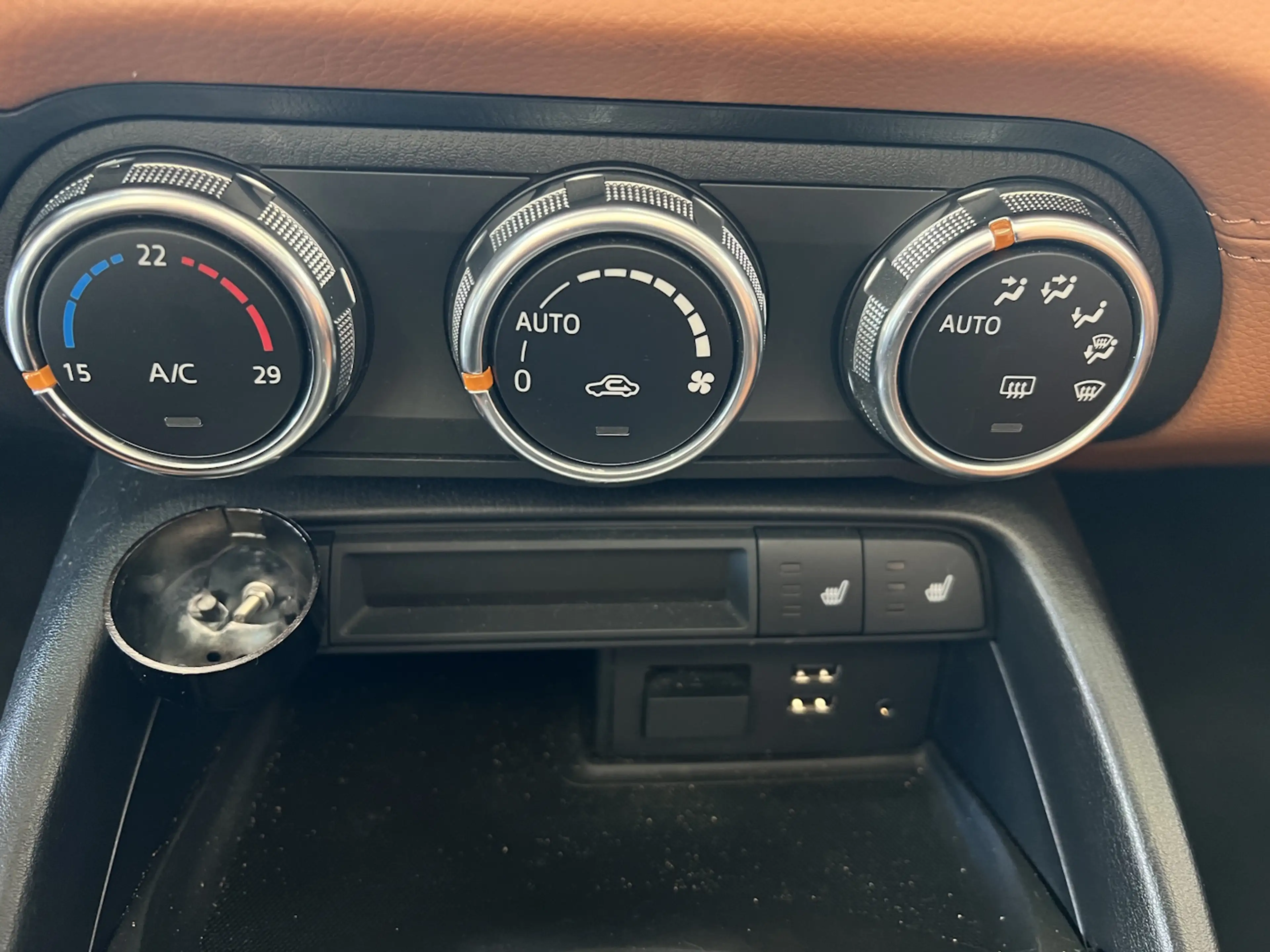 Fiat 124 Spider 124 Spider 1.4 MultiAir Turbo Lusso — photo 9
