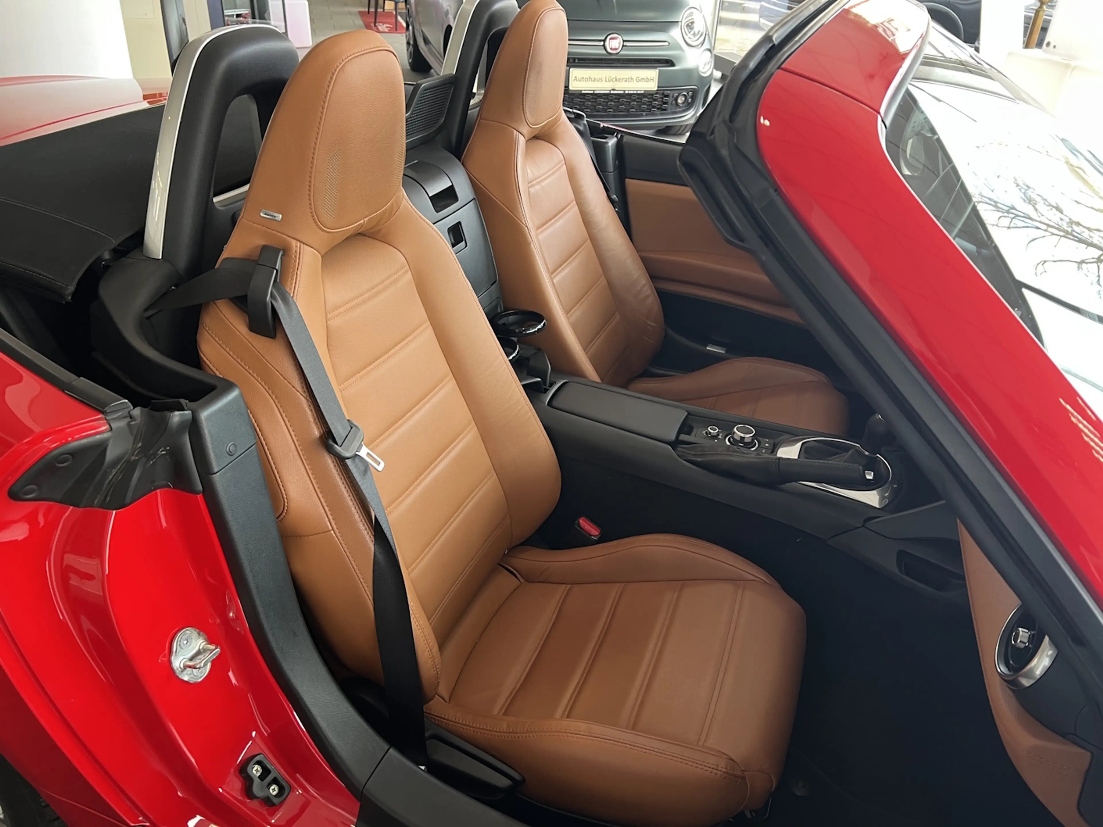 Fiat 124 Spider 124 Spider 1.4 MultiAir Turbo Lusso — photo 6
