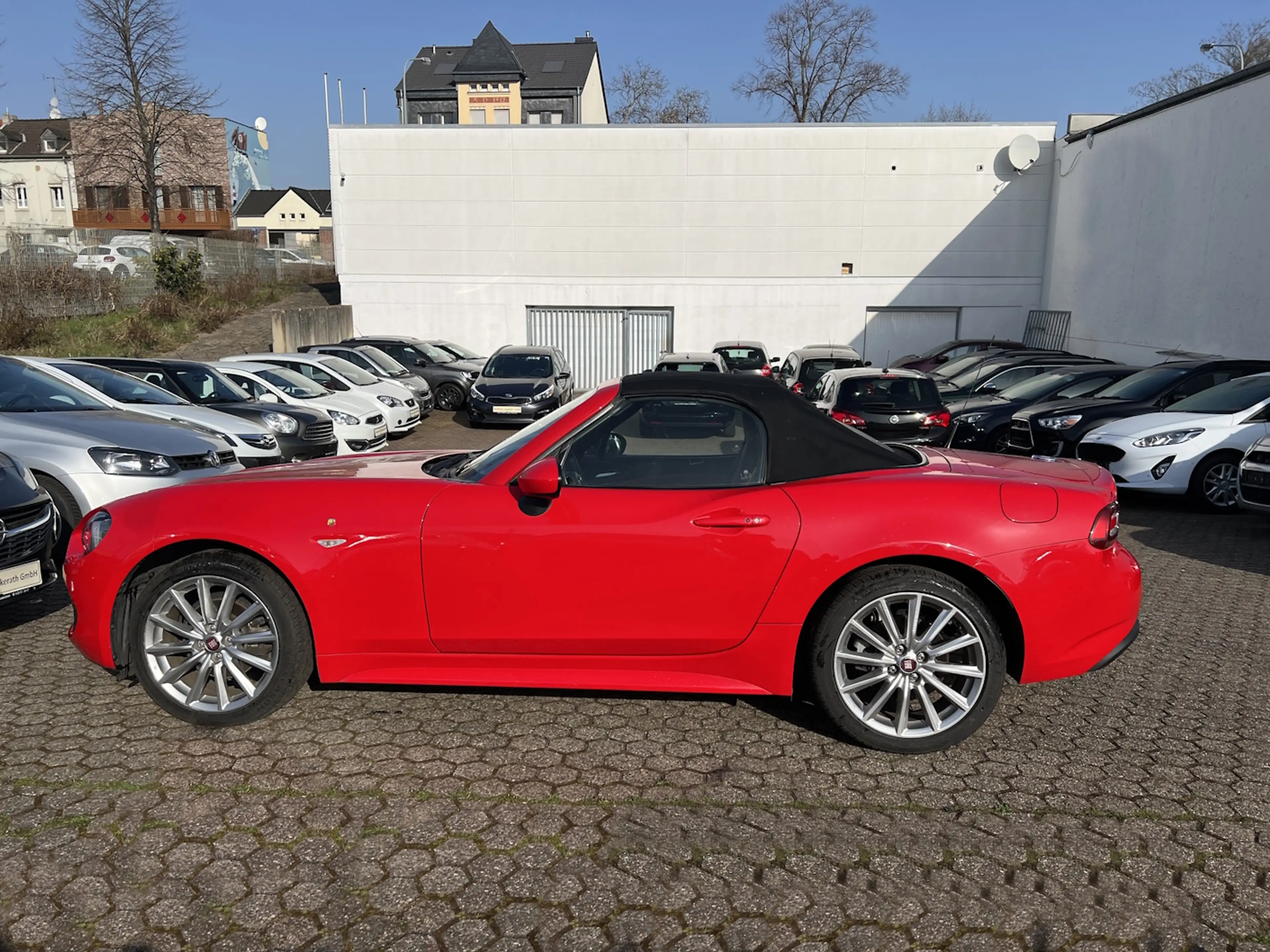 Fiat 124 Spider 124 Spider 1.4 MultiAir Turbo Lusso — photo 3