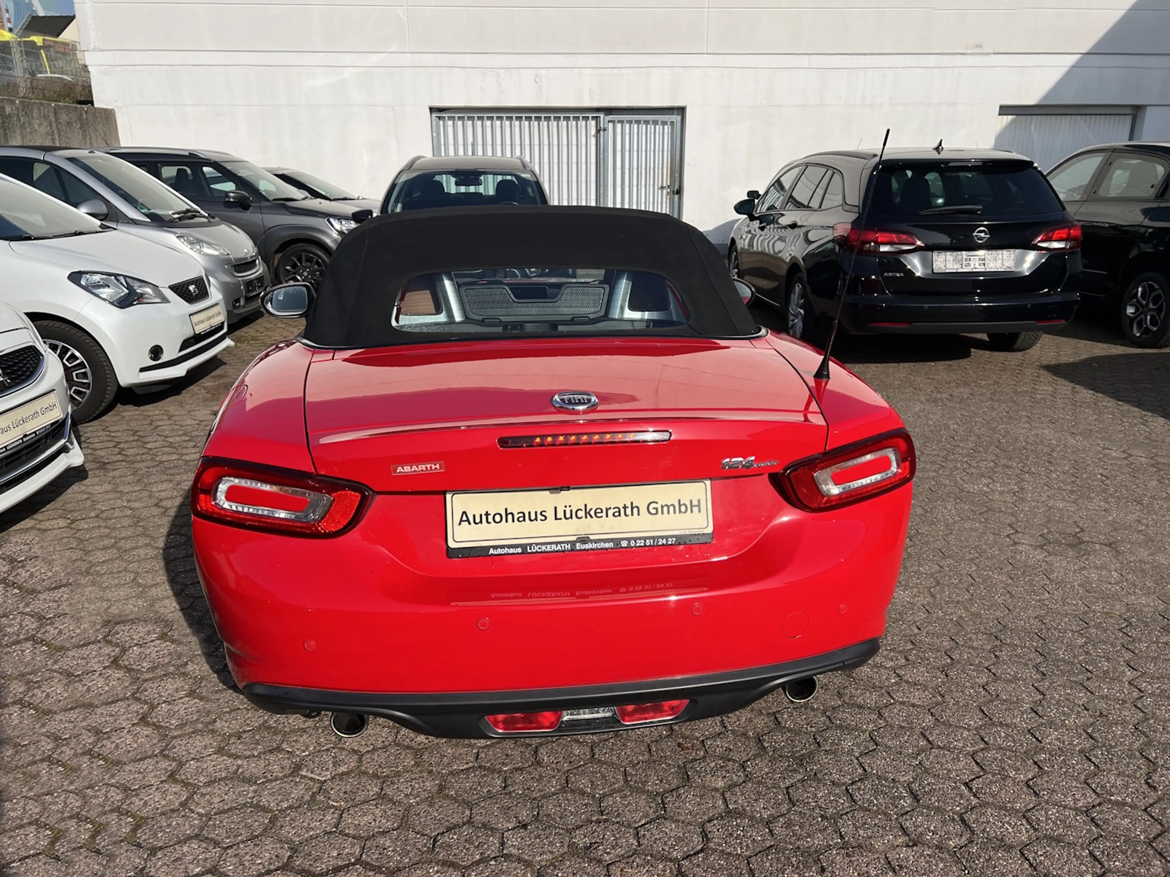 Fiat 124 Spider 124 Spider 1.4 MultiAir Turbo Lusso — photo 5