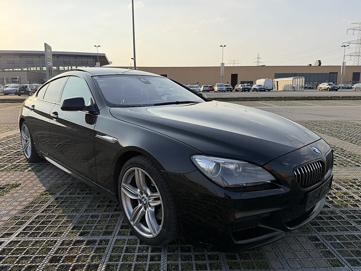 BMW 640 d xDrive Gran Coupé Aut. Schwarz - 2