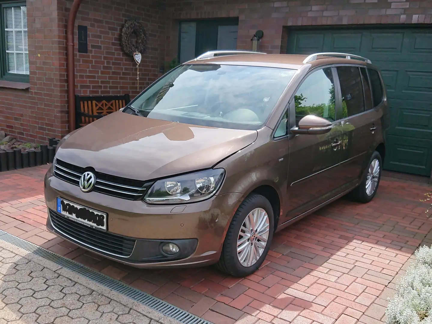 Volkswagen Touran Touran 2.0 TDI DPF BlueMotion Technology Cup Maro - 1