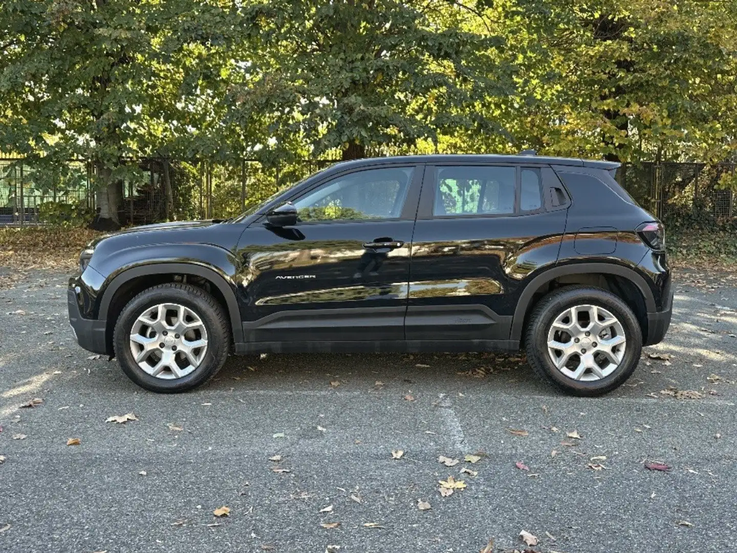 Jeep Avenger 1.2 Turbo Altitude Zwart - 2