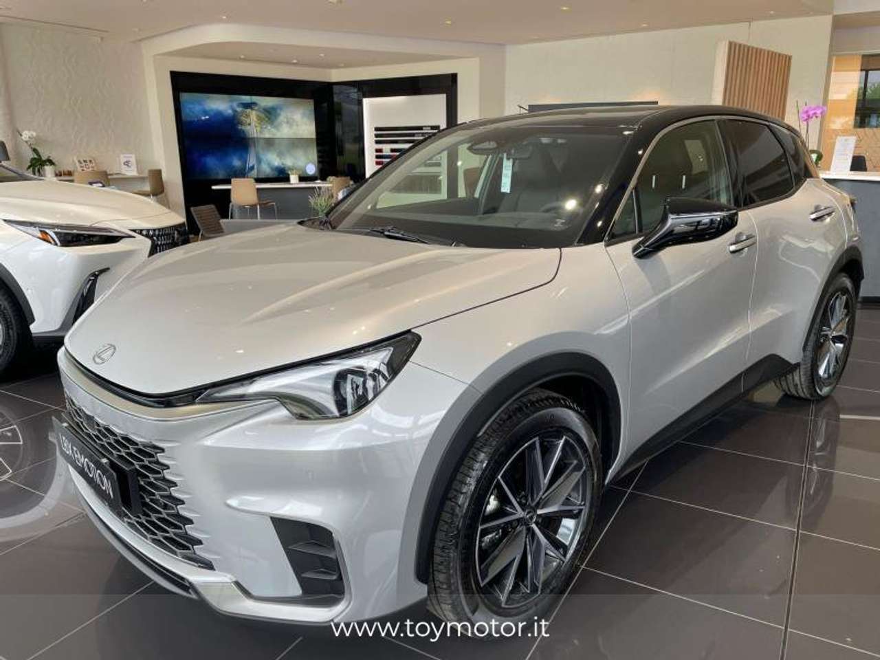 Lexus LBX Hybrid Emotion