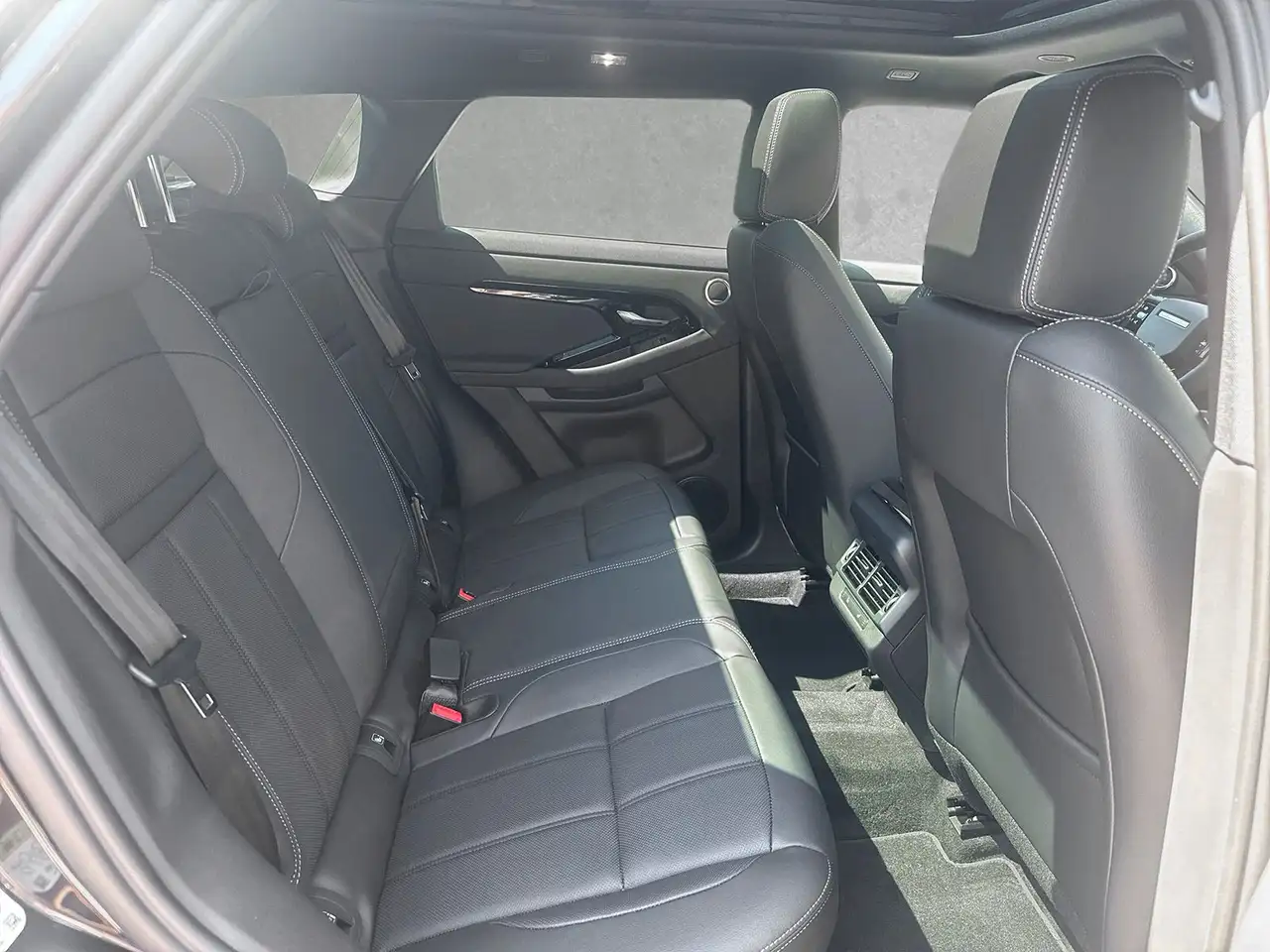 Land Rover Range Rover Evoque 2026