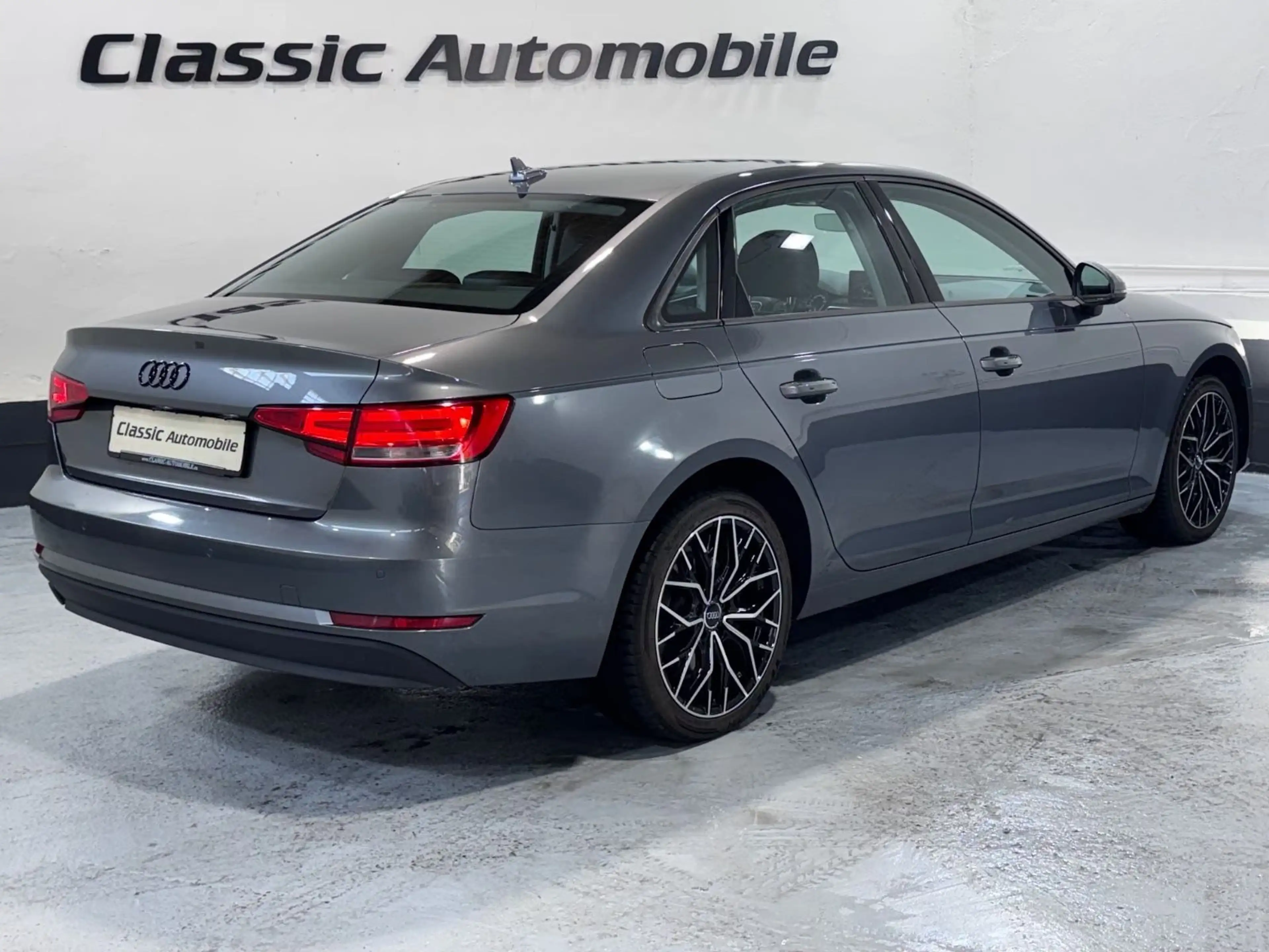 Audi A4 Lim. *Automatik*Vollleder*Navi*BiXenon*ACC* — photo 2