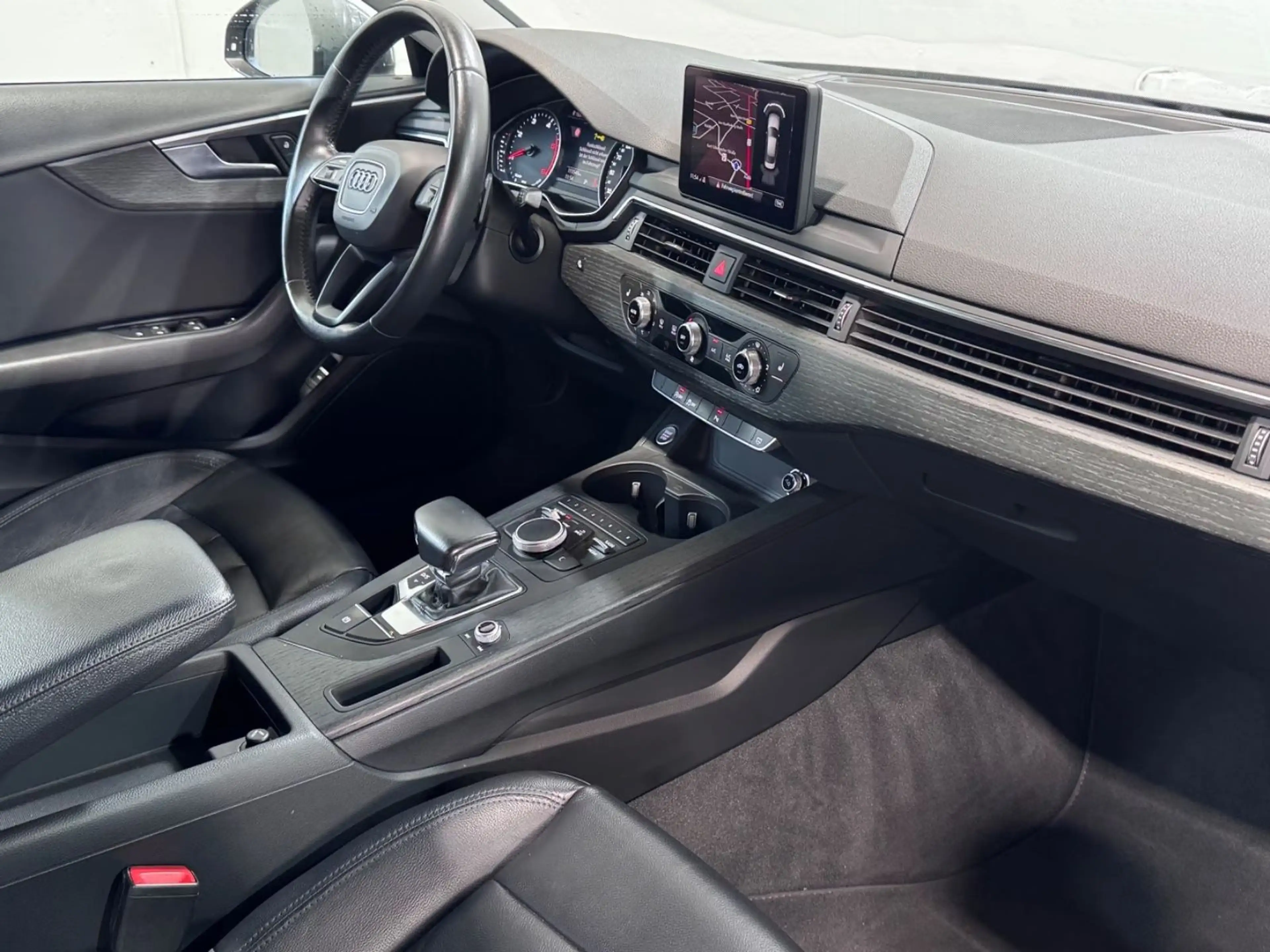 Audi A4 Lim. *Automatik*Vollleder*Navi*BiXenon*ACC* — photo 5