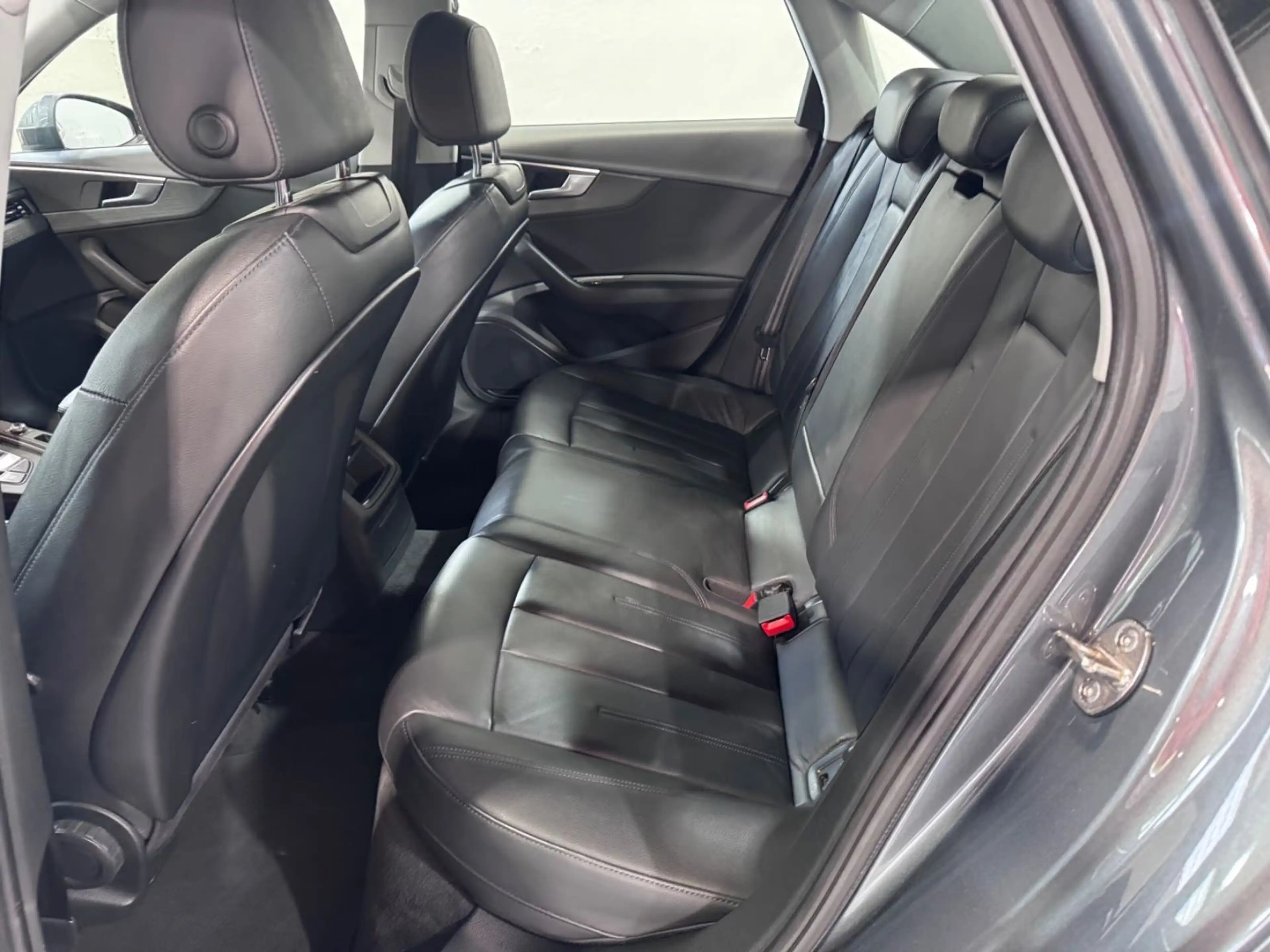 Audi A4 Lim. *Automatik*Vollleder*Navi*BiXenon*ACC* — photo 7