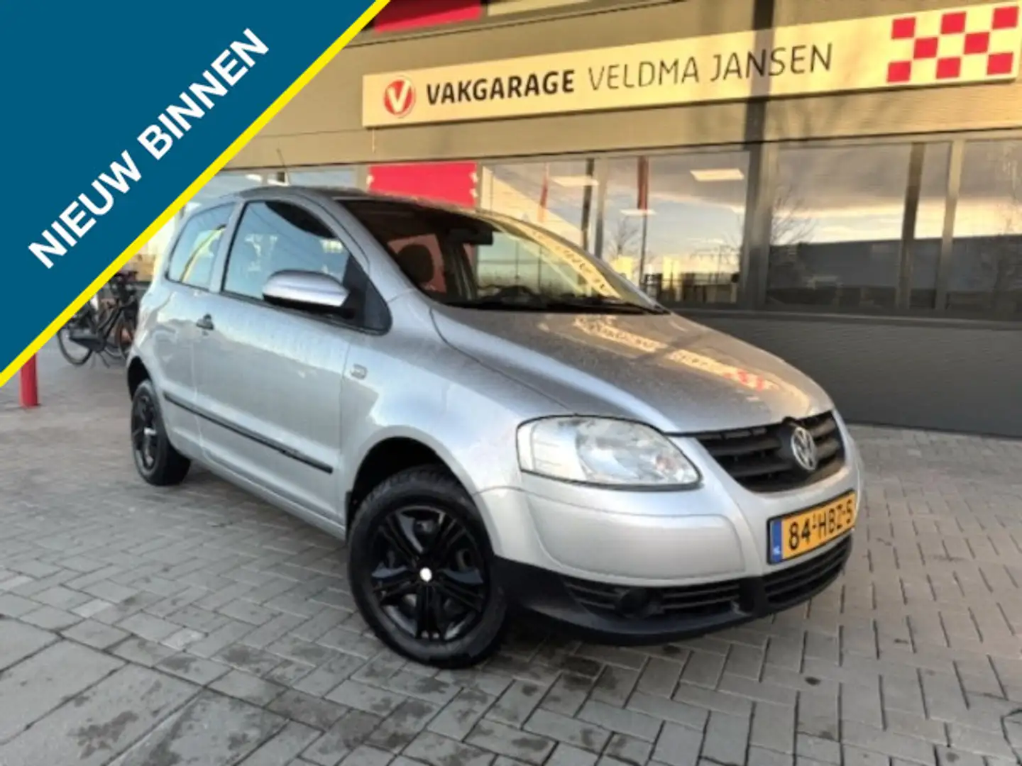 Volkswagen Fox 1.2 TRENDLINE + AIRCO Gris - 1