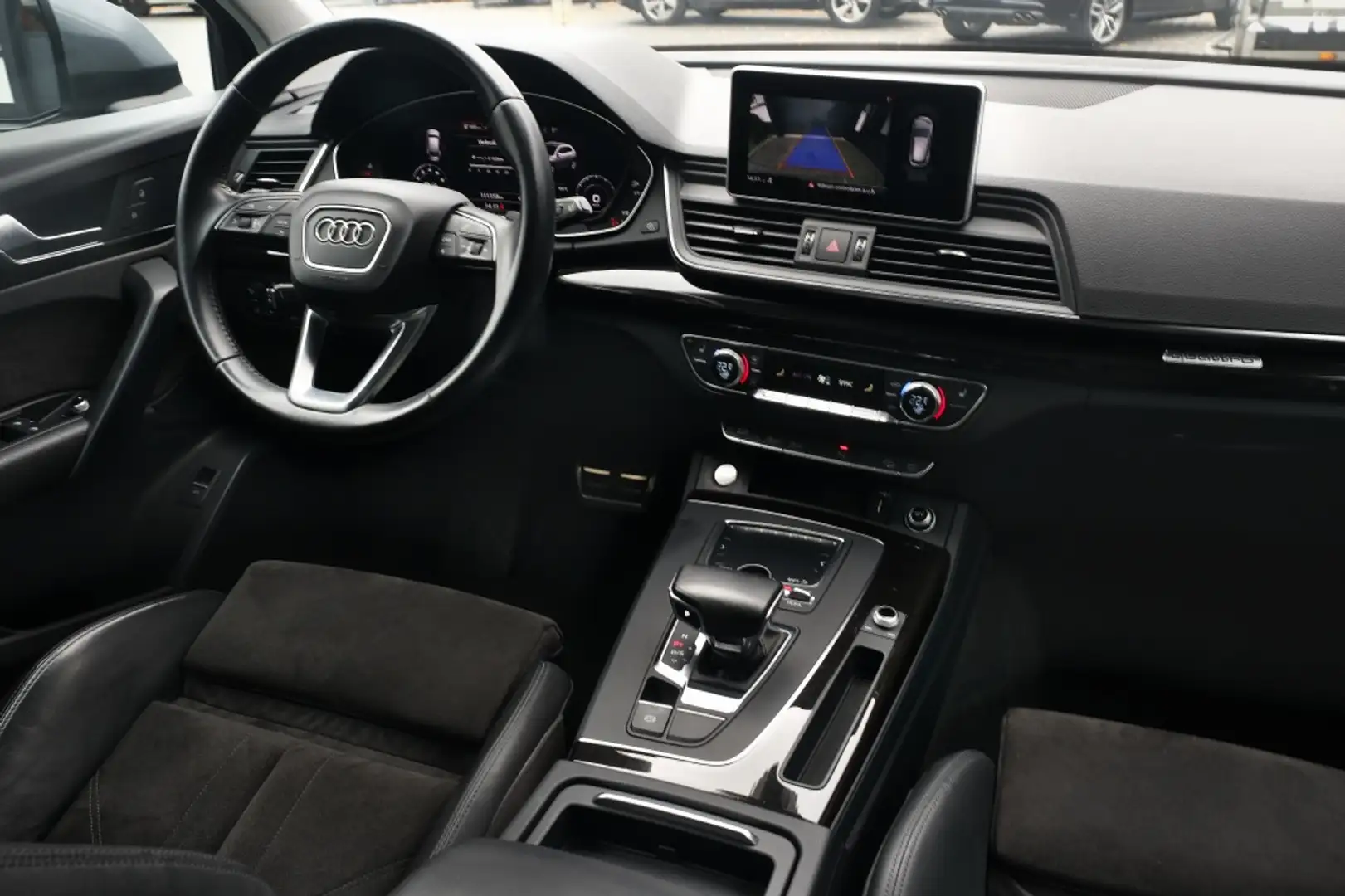 Audi Q5 2.0 TFSI quattro Grijs - 2