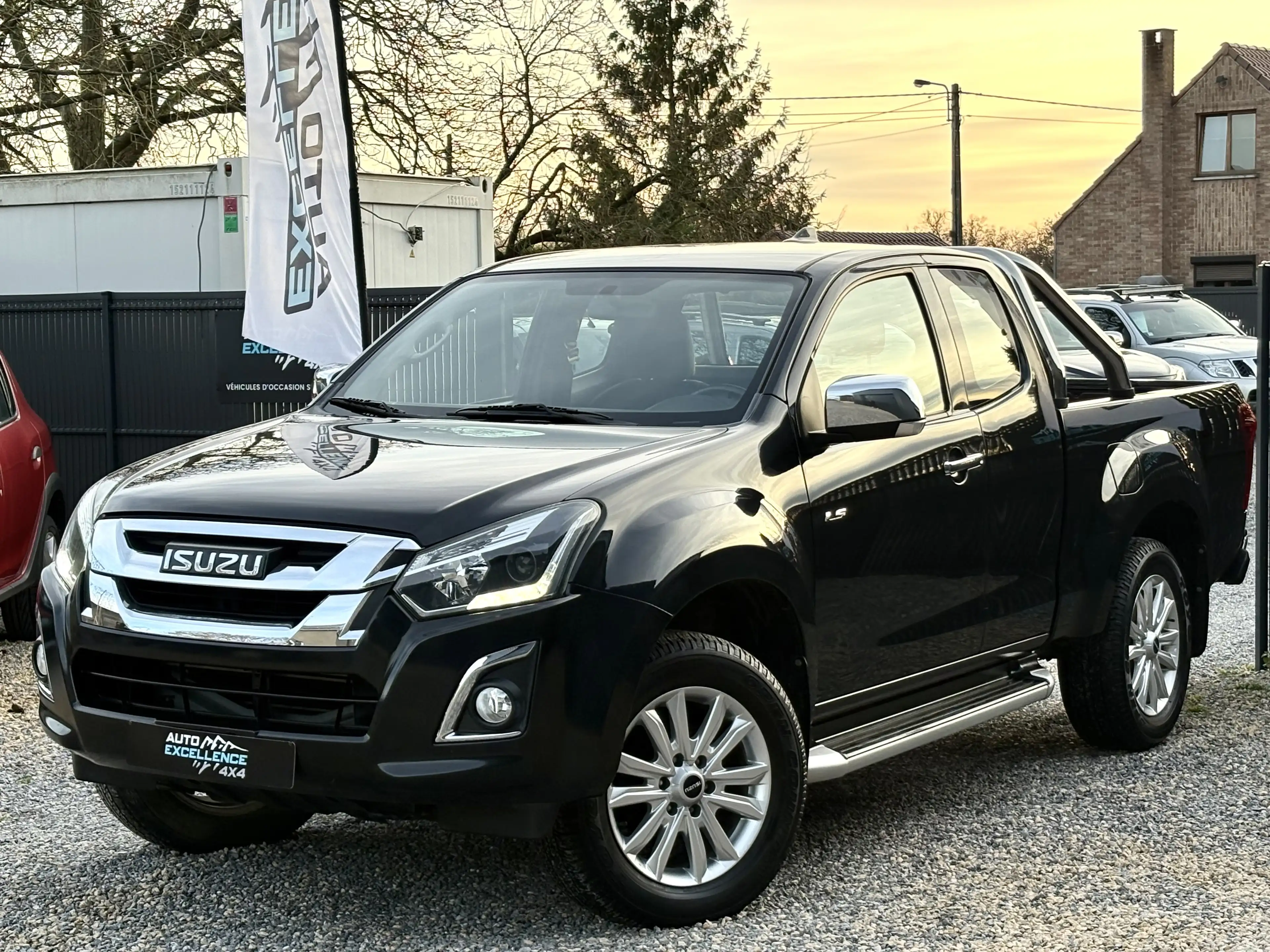 Isuzu D-Max 1.9 Turbo D 4WD/ Space Cabine/ Automatique — photo 3