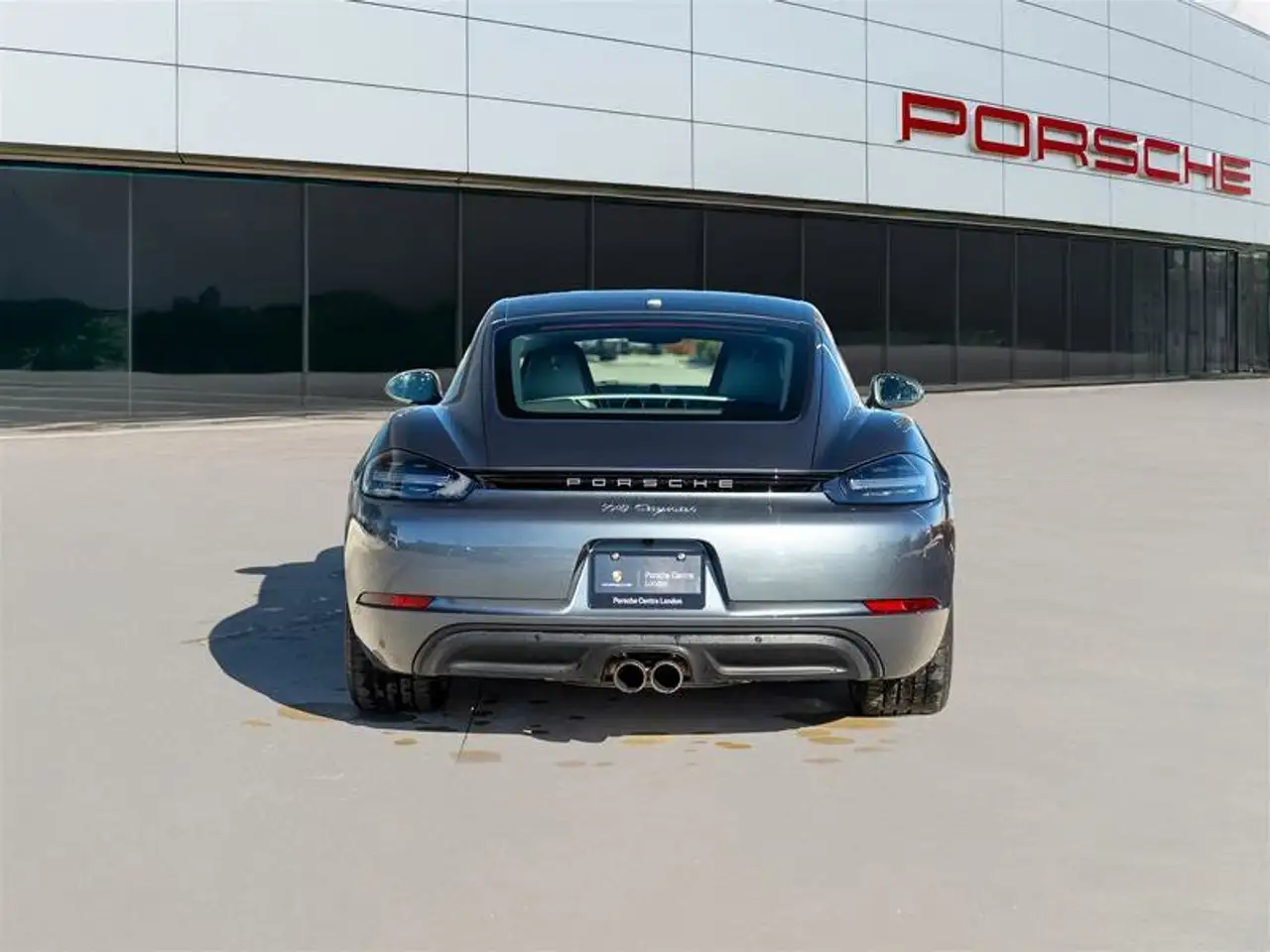 Porsche 718 Cayman снимка Porsche 718 Cayman