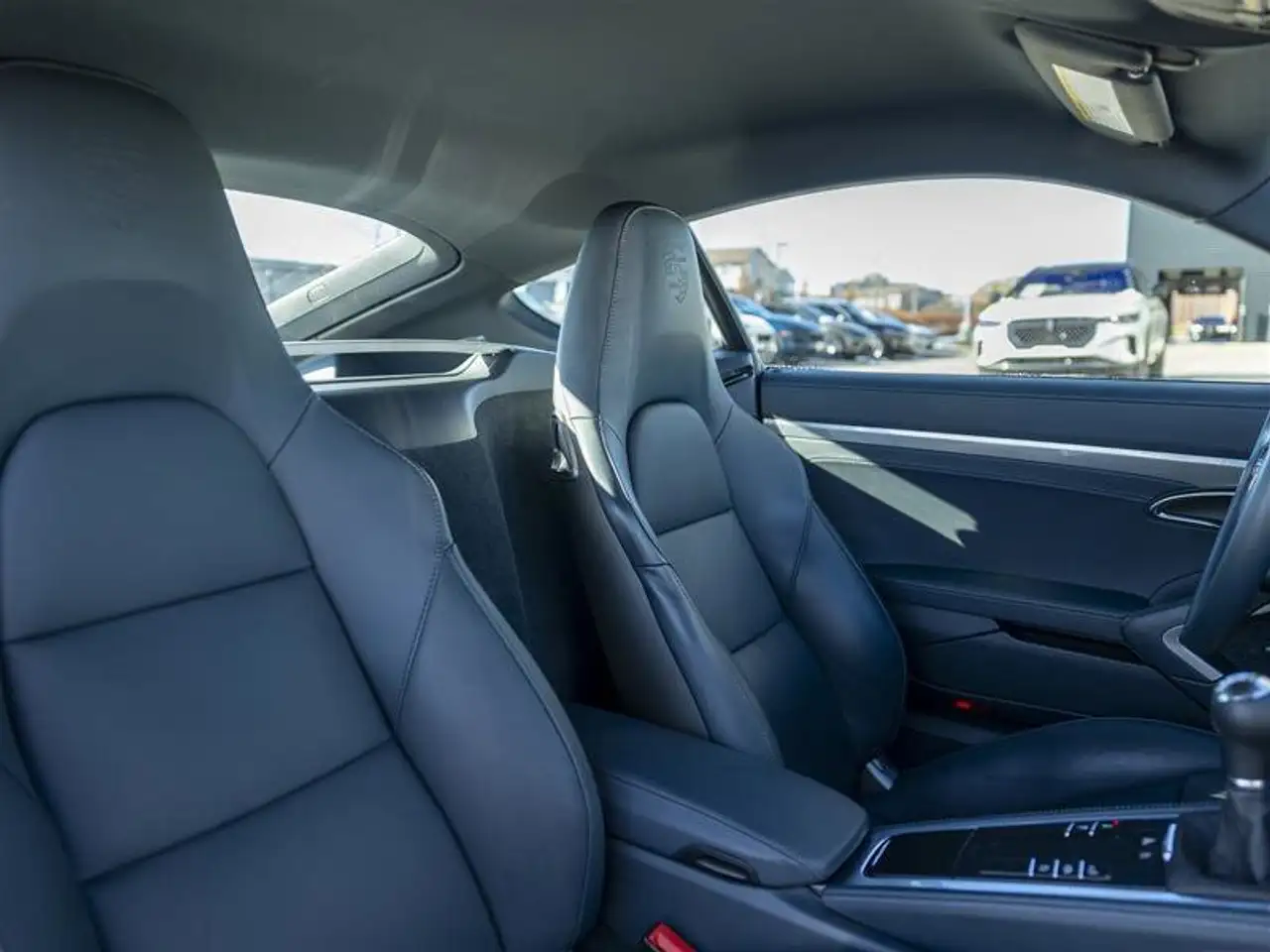 Porsche 718 Cayman снимка Porsche 718 Cayman