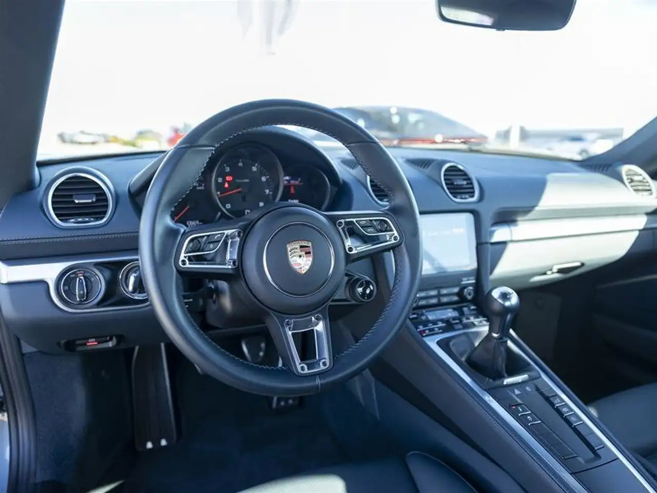 Porsche 718 Cayman снимка Porsche 718 Cayman