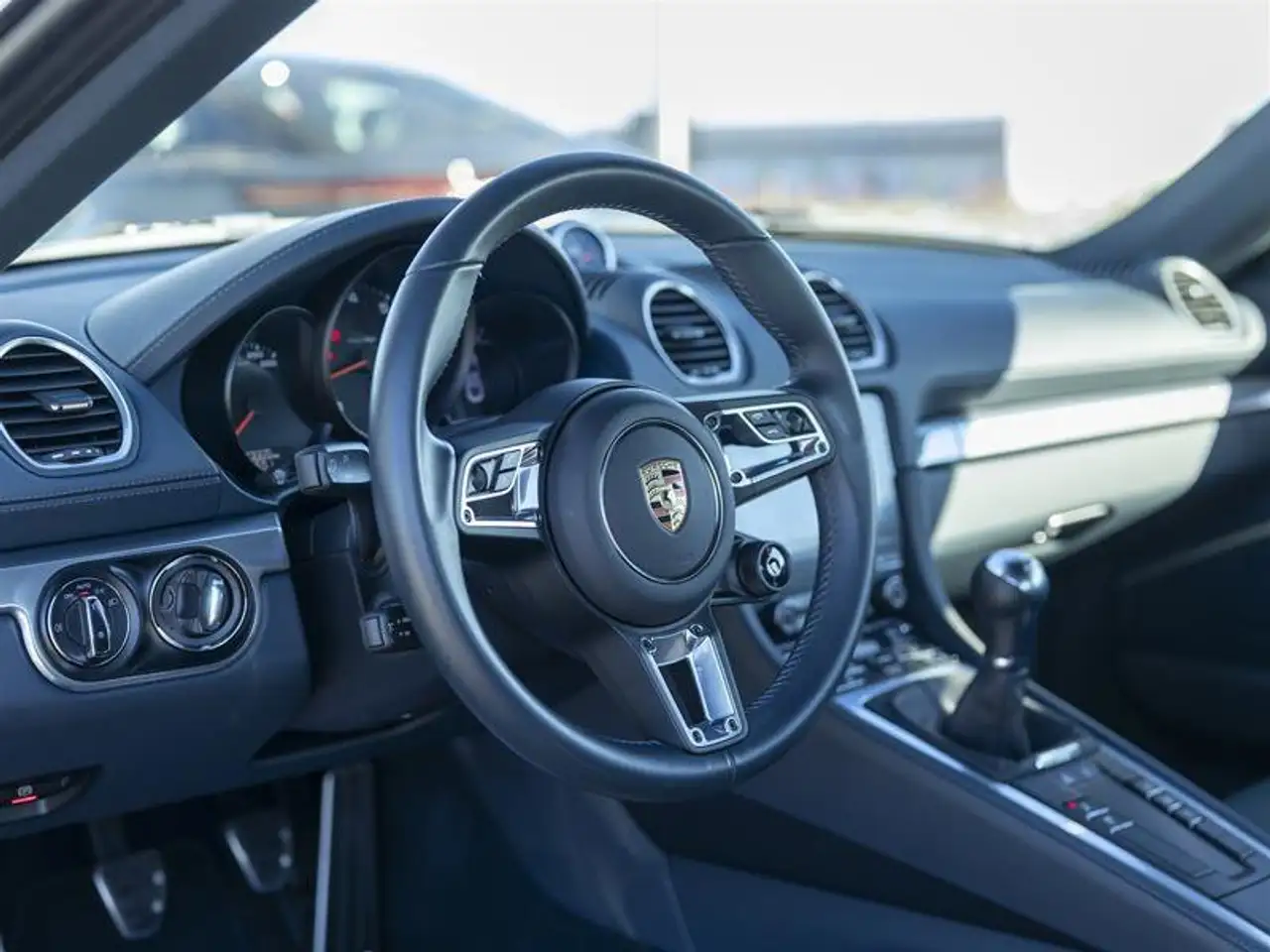 Porsche 718 Cayman снимка Porsche 718 Cayman