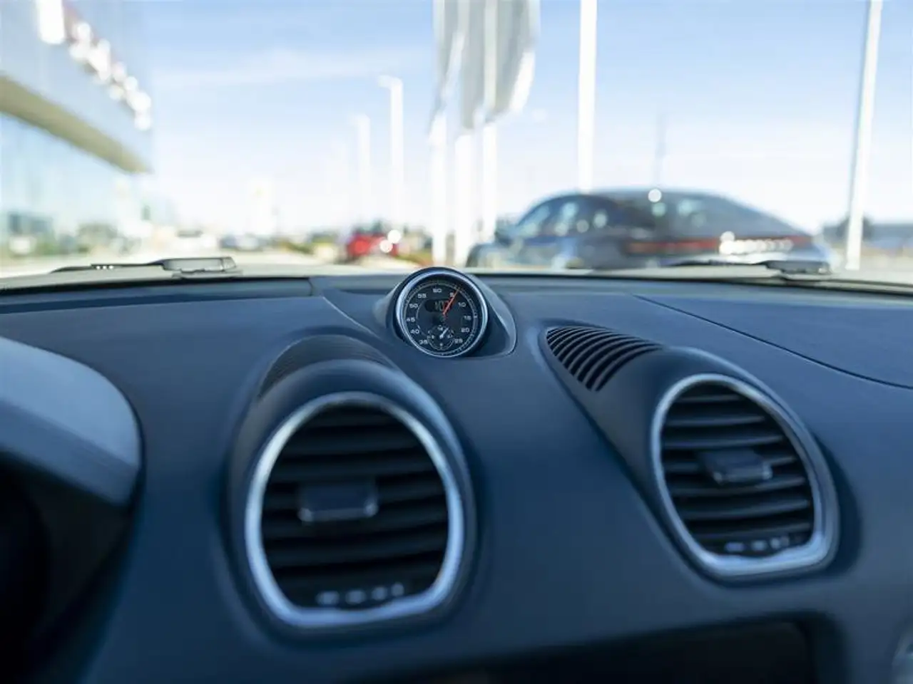 Porsche 718 Cayman снимка Porsche 718 Cayman