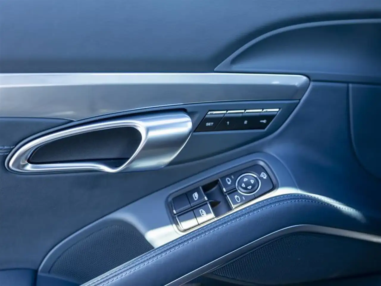 Porsche 718 Cayman снимка Porsche 718 Cayman