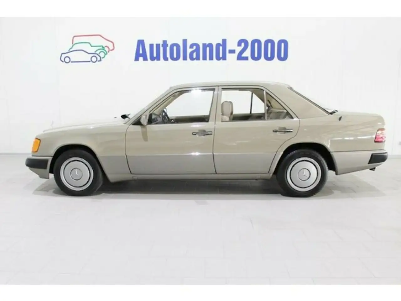 Mercedes-Benz 200 E W124 Scheckheft- Original Zustand, foto 3