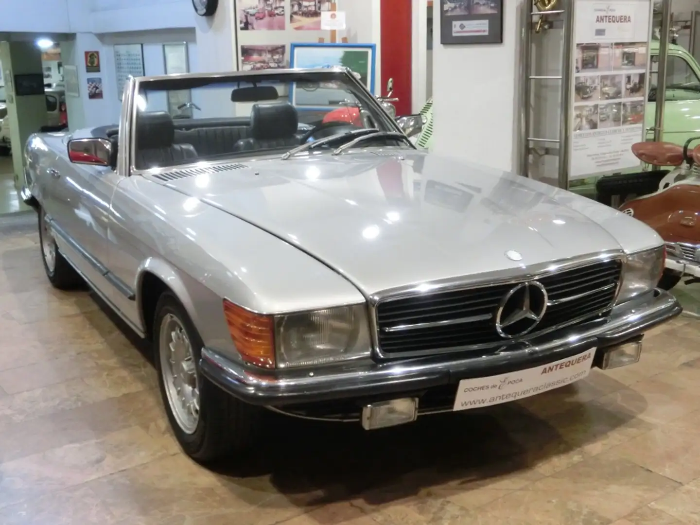 Mercedes-Benz SL 280 Plateado - 1