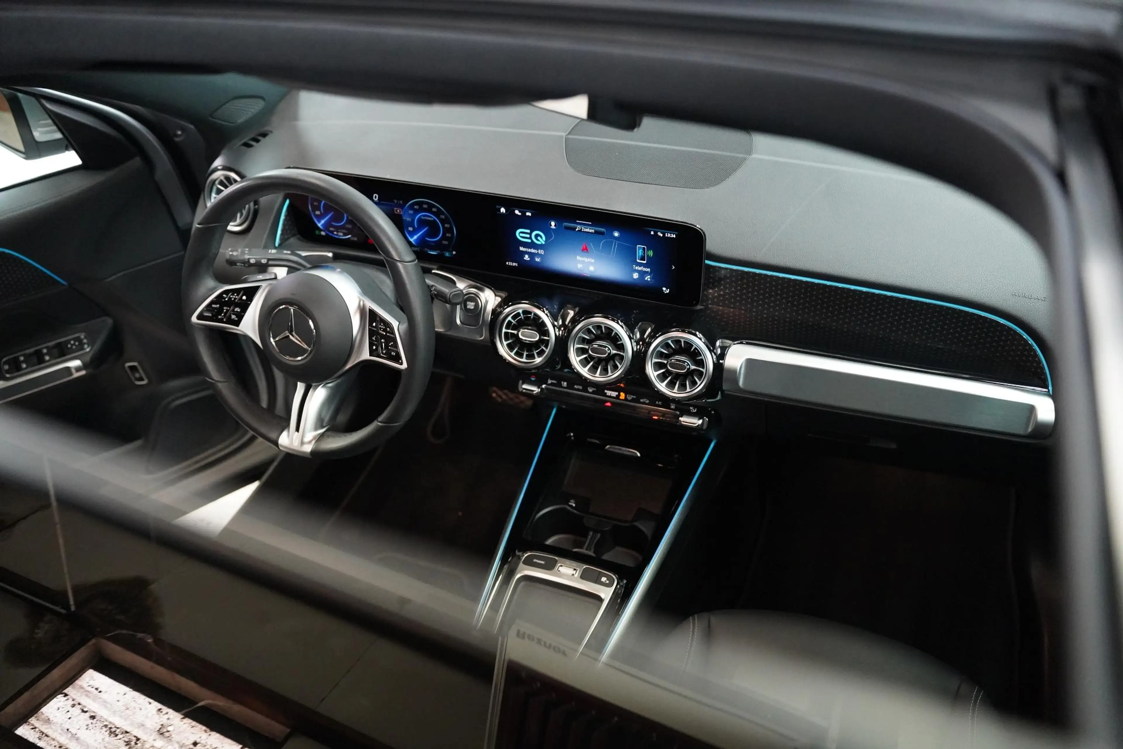 Mercedes-Benz EQB 250 EQB 250+ Business Line | Pano — photo 14