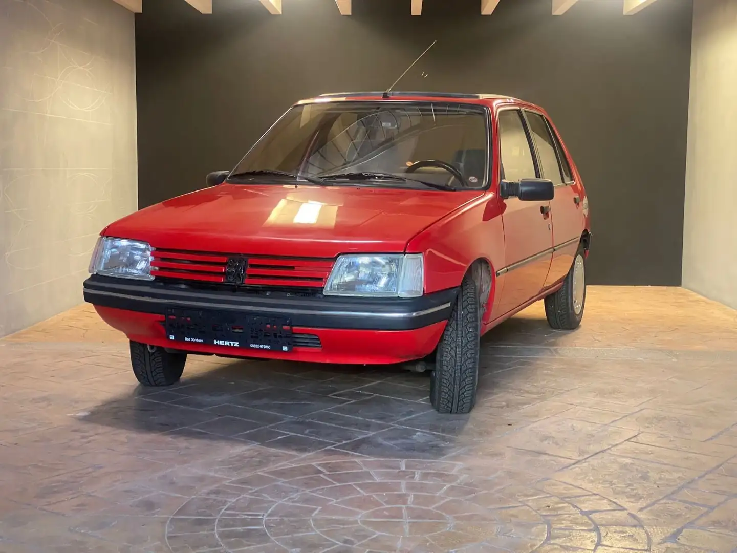 Peugeot 205 Collection Rot - 1