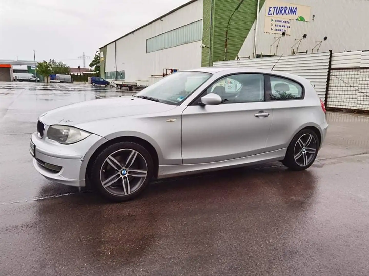 BMW 118 118d DPF - 1