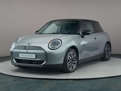 MINI Cooper E Classic L