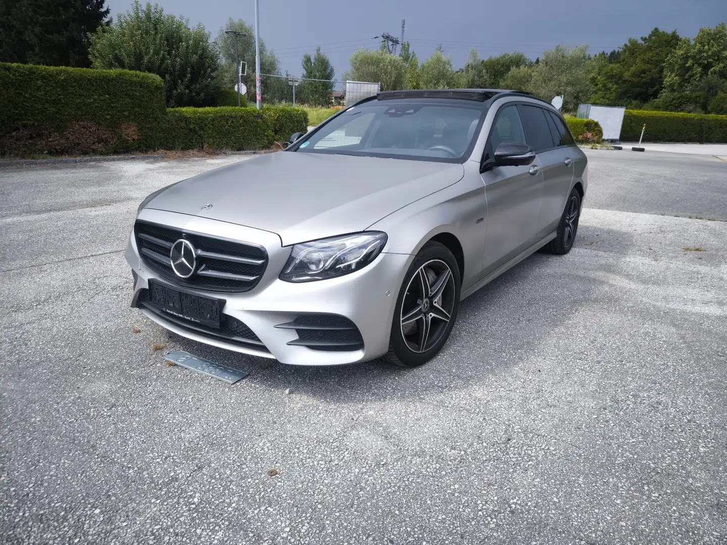 Mercedes-Benz E 300 de T 9G-TRONIC AMG Line - 1