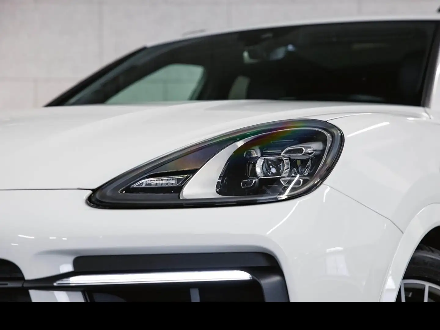 Porsche Cayenne E-Hybrid Platinum auch andere kurzfristig Blanc - 1