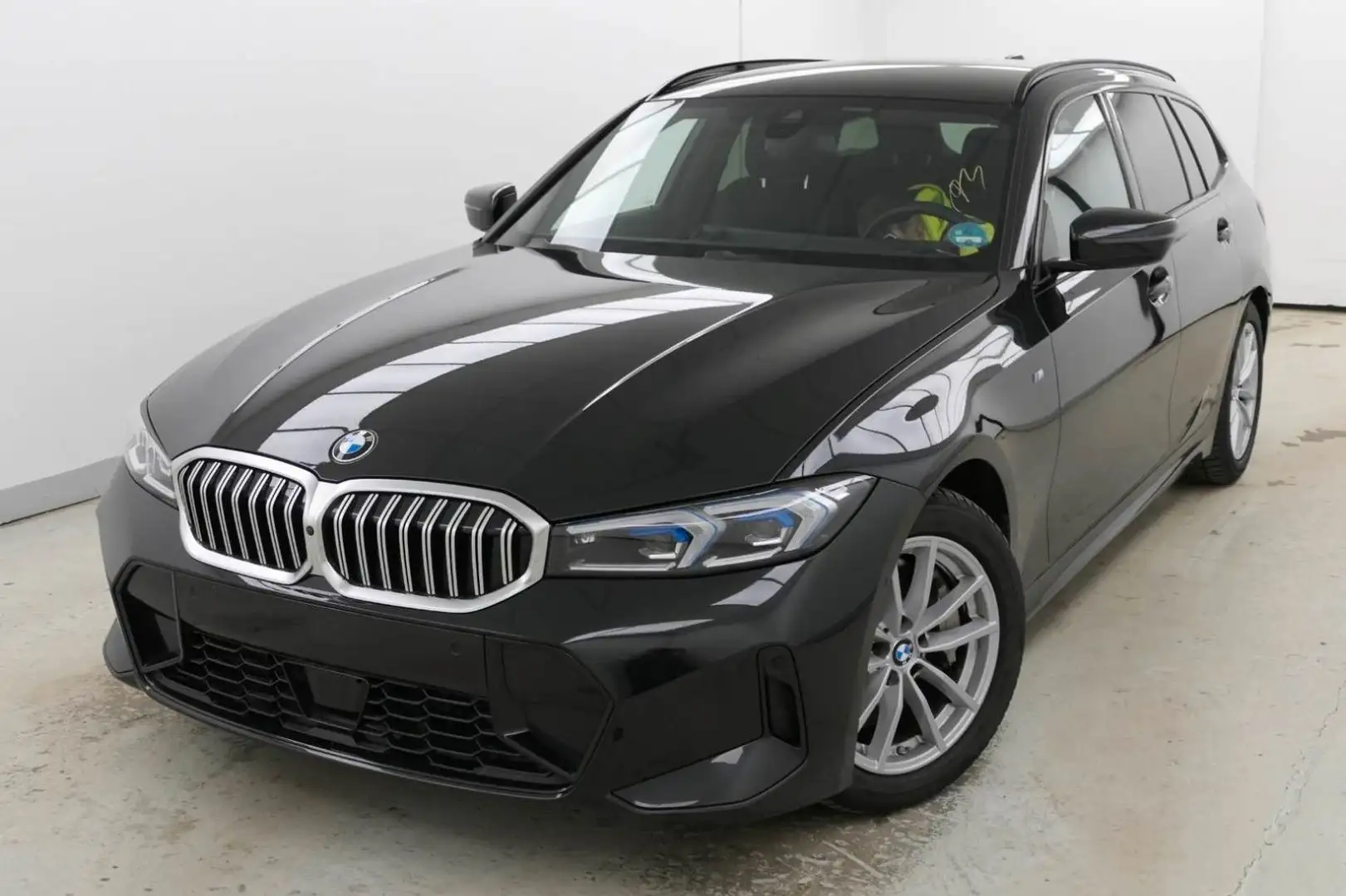 BMW 330 i Touring xDrive M Sport ACC HuD 360° KZU FL2 Schwarz - 2