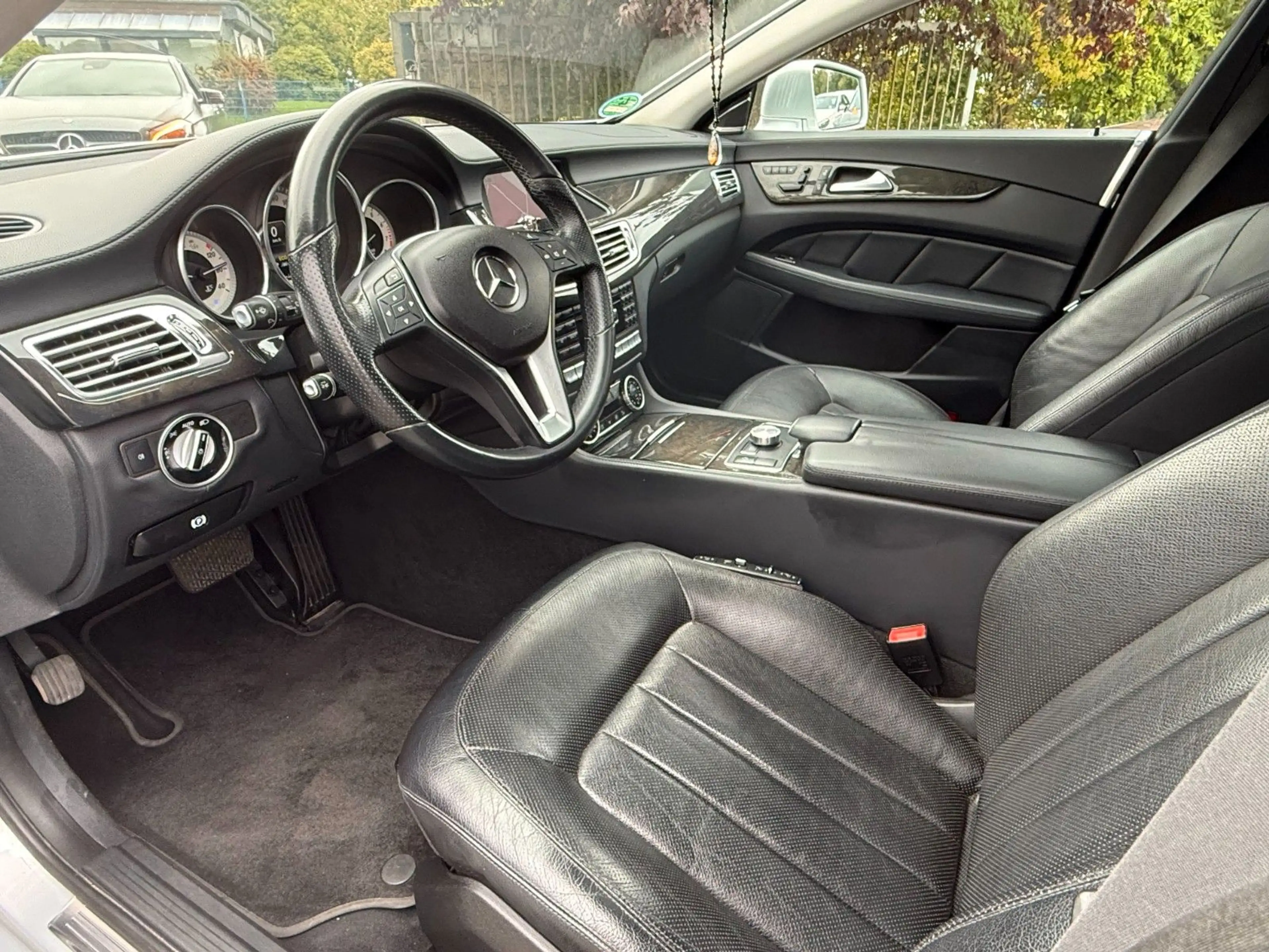 Mercedes-Benz CLS 350 CGI BlueEfficiency — photo 15