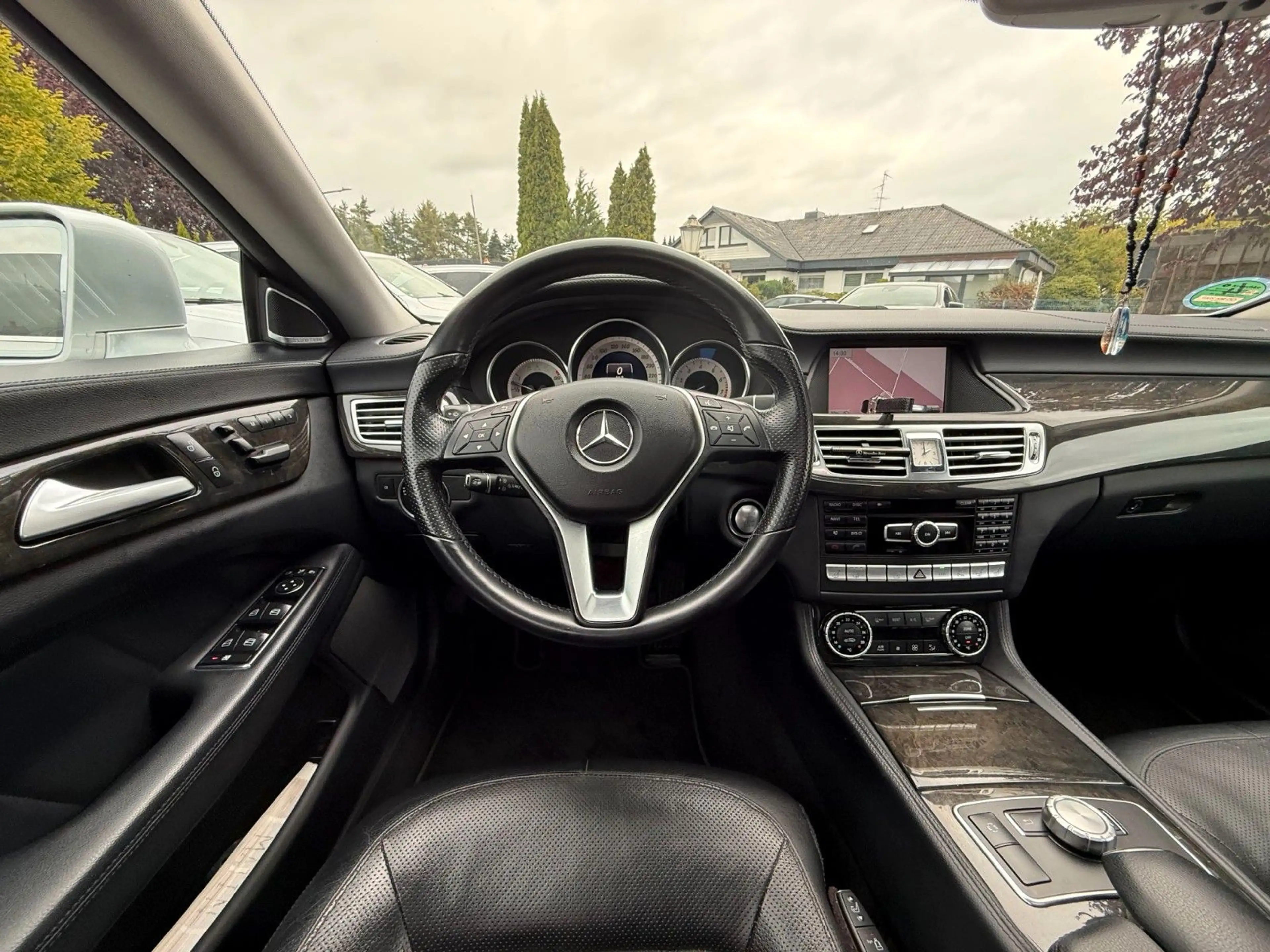 Mercedes-Benz CLS 350 CGI BlueEfficiency — photo 10