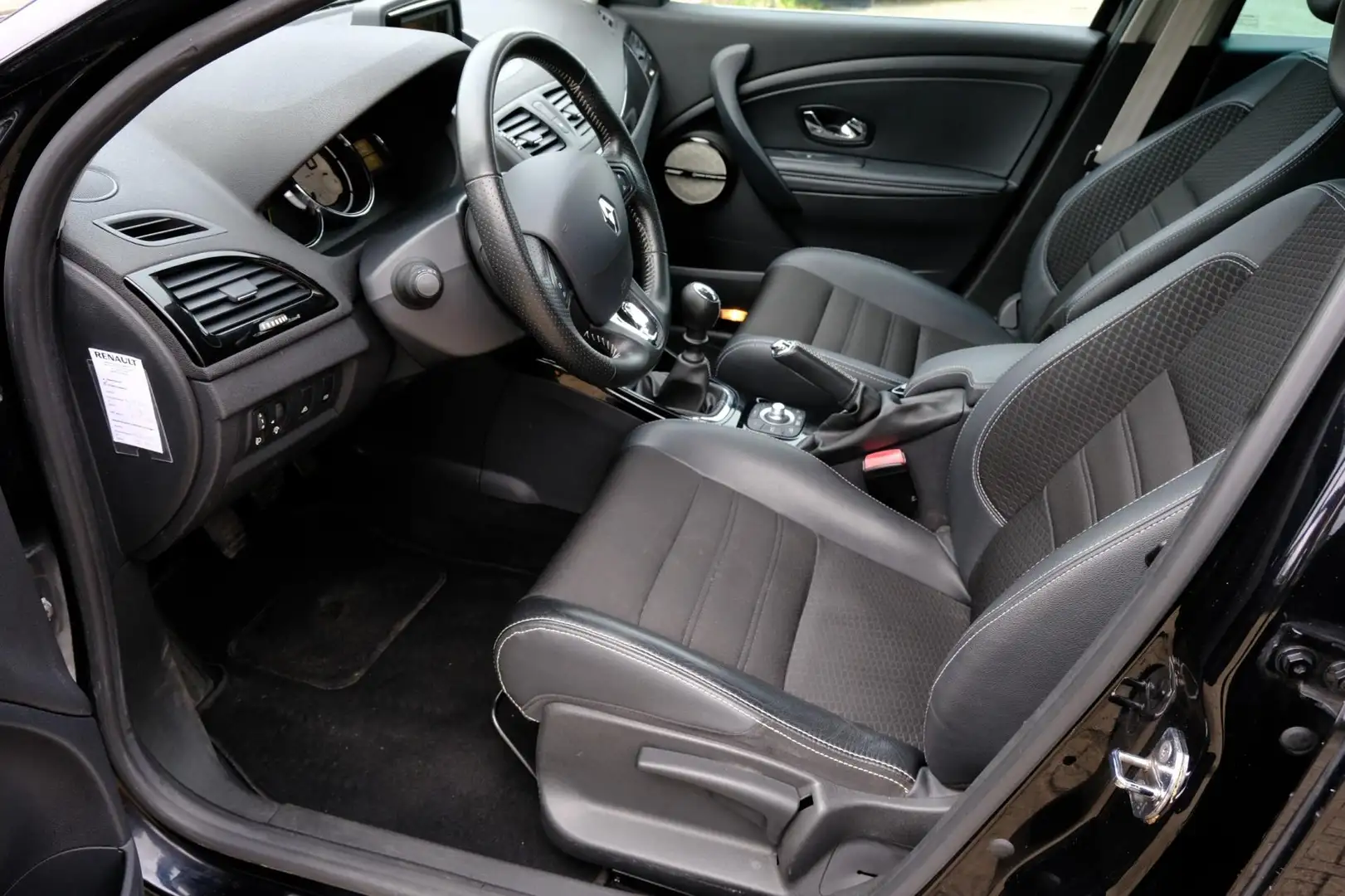 Renault Megane Estate 1.5 dCi Bose Navi|Climate|Cruise|LMV|Trekha Zwart - 2
