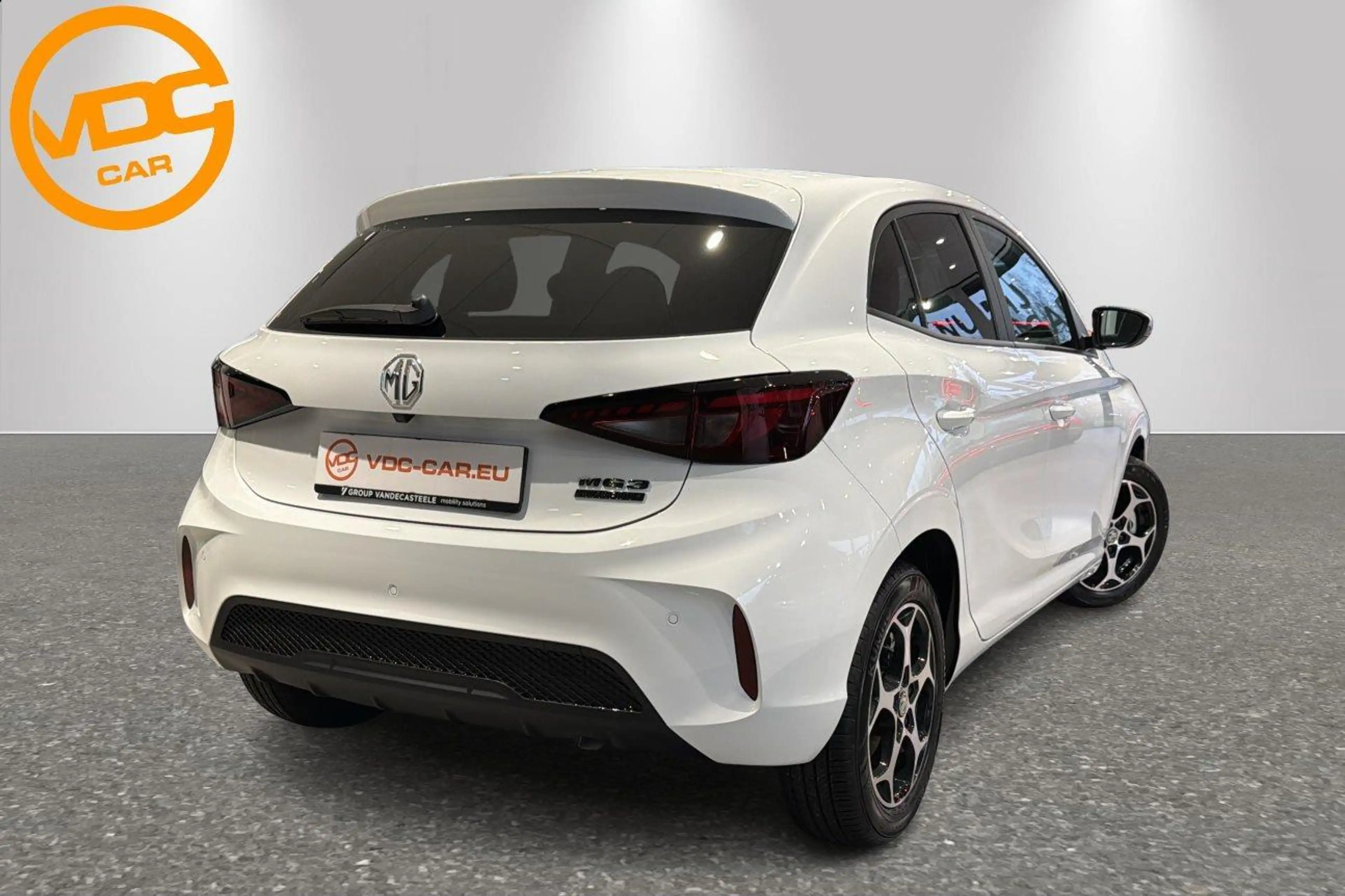 MG MG3 HYBRID+ LUXURY 194 pk — photo 3