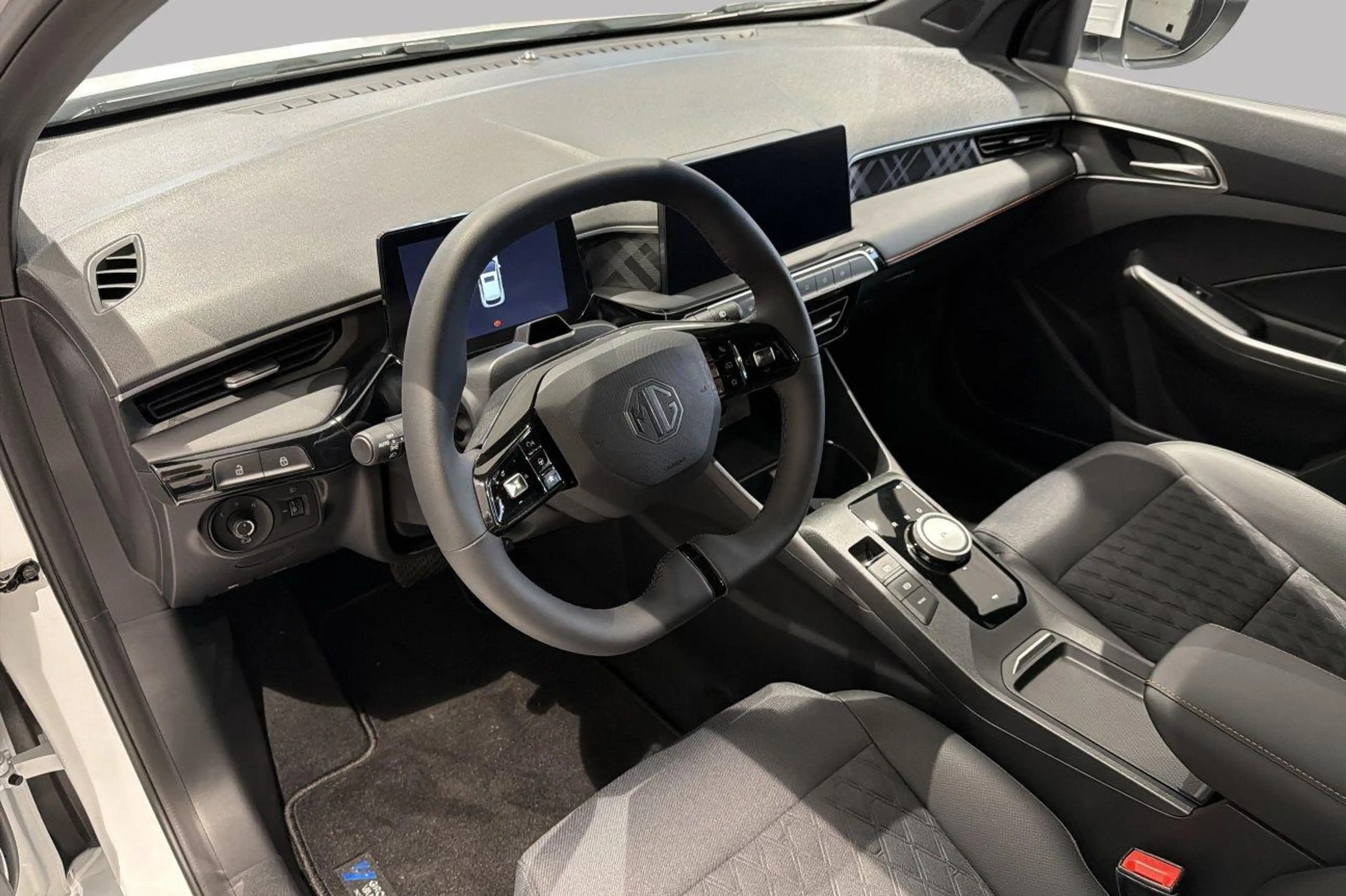 MG MG3 HYBRID+ LUXURY 194 pk — photo 9