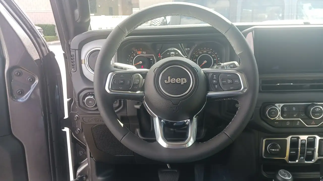 Jeep Wrangler снимка Jeep Wrangler