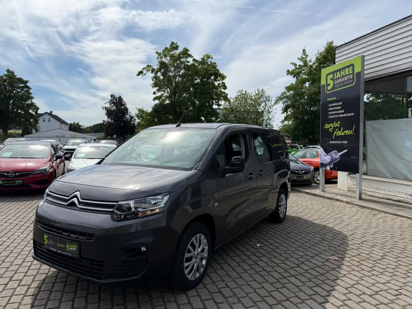 Citroen Berlingo Kasten 1.5 BlueHDi Navi,Parkpilot,DAB Grau - 2