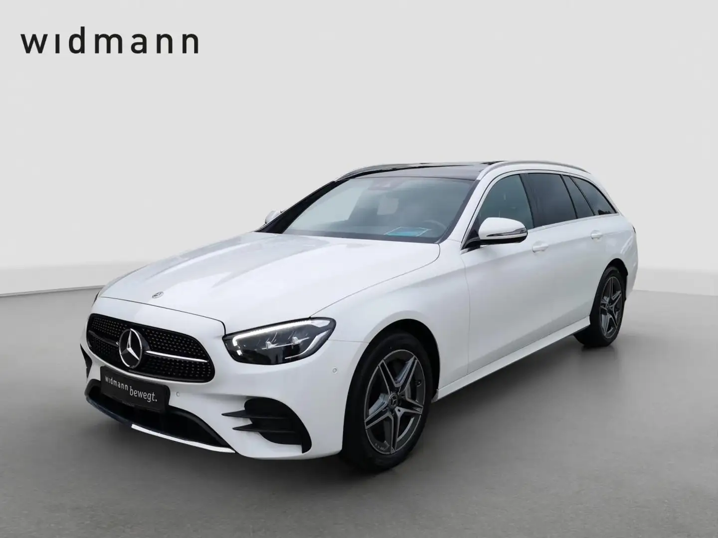 Mercedes-Benz E 300 de T AMG*Navi*Panorama*el.Heck*PTS*SHZ*AHK Blanc - 1