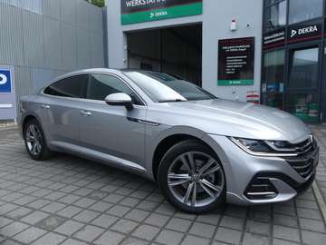 1.4 TSI eHybrid R Line MATRIX/PAN/STHZ/360°