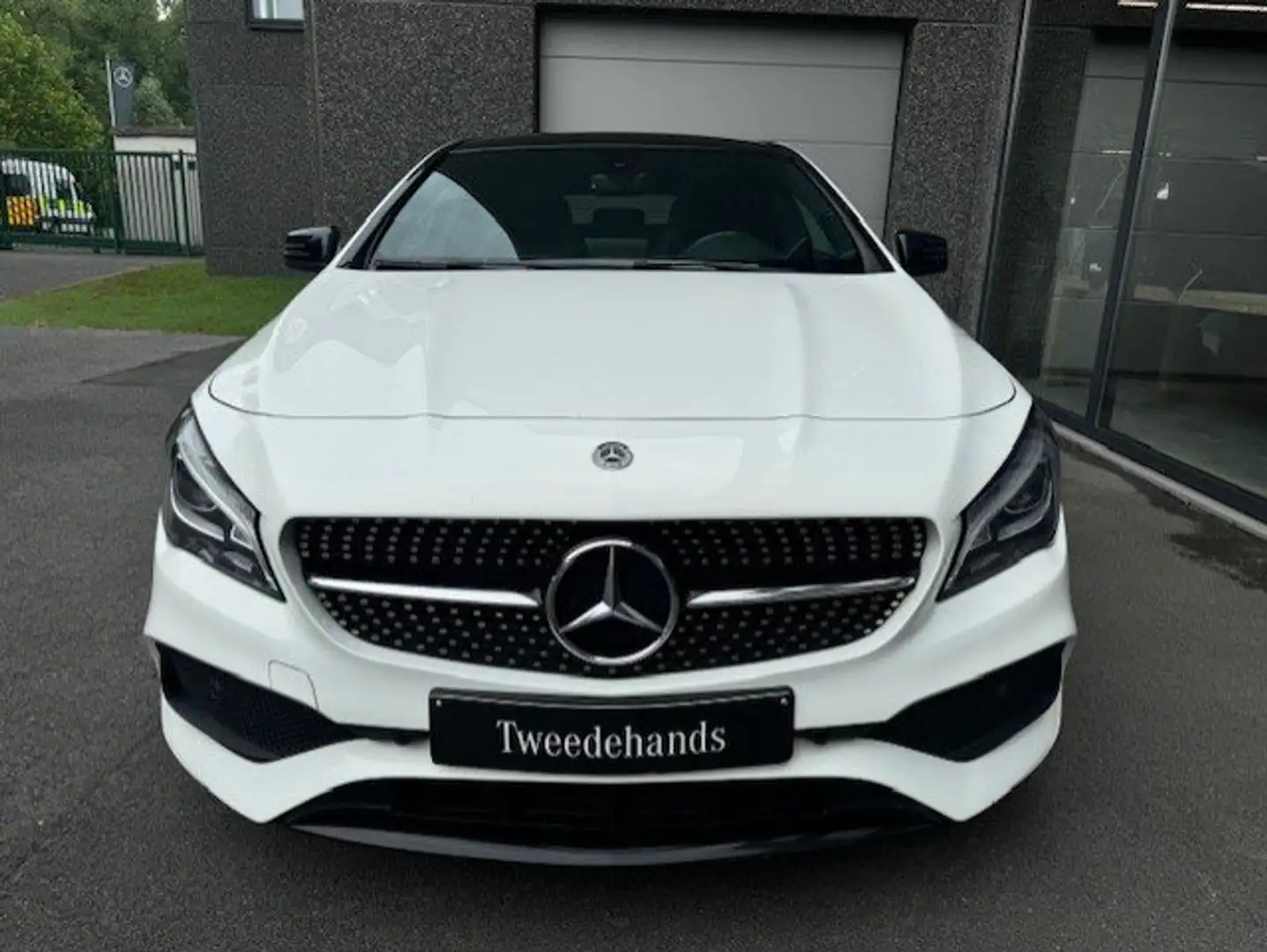 Mercedes-Benz CLA 200 D AMG - NIGHT - PANO - LEDER - LED - AUTOMAAT Blanc - 2
